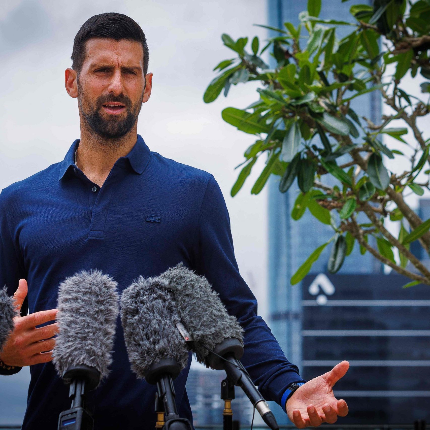 Serbe bekrittelte Verpflegung im Melbourner Abschiebe-Hotel 2022