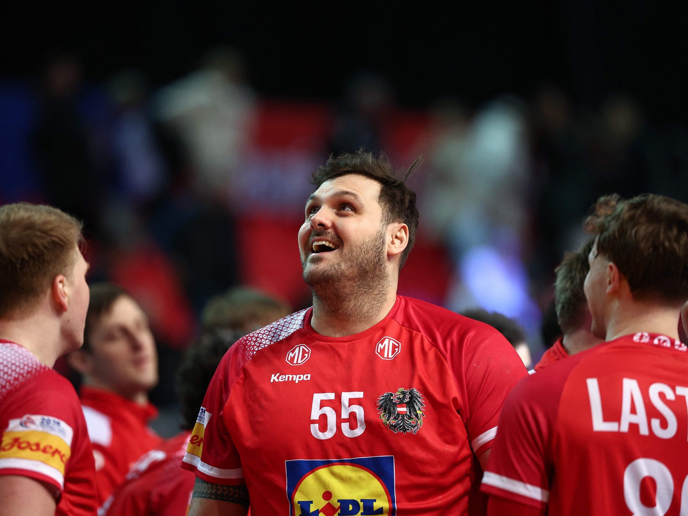 Wagner (Mitte) steuerte fünf Tore zu Österreichs Sieg bei der Handball-WM gegen Katar bei. Wagner (Mitte) steuerte fünf Tore zu Österreichs Sieg bei der Handball-WM gegen Katar bei.