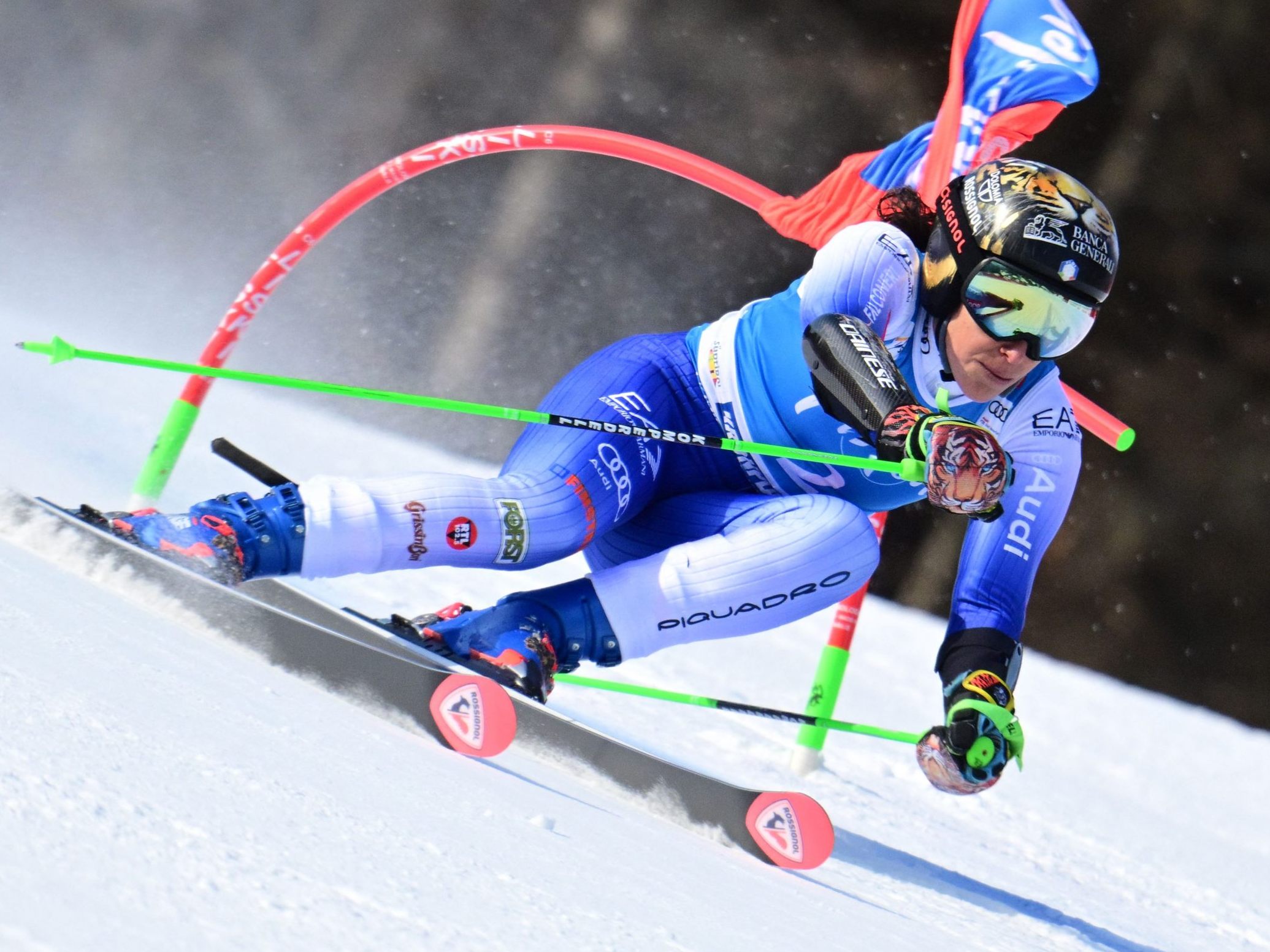 Brignone führt im Riesentorlauf am Kronplatz - Scheib out.