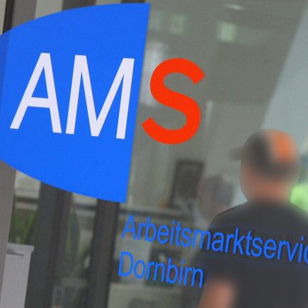 Schulungen müssen besucht werden und Termine beim AMS wahrgenommen werden. Sonst drohen Sanktionen.