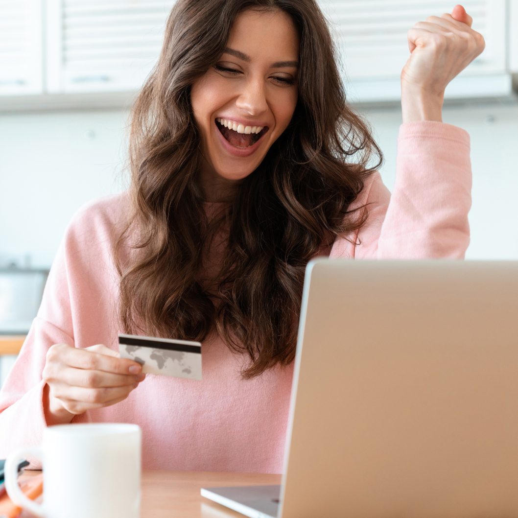 Grund für den großzügigeren Umgang mit Geld seien die gesunken Kreditzinsen.