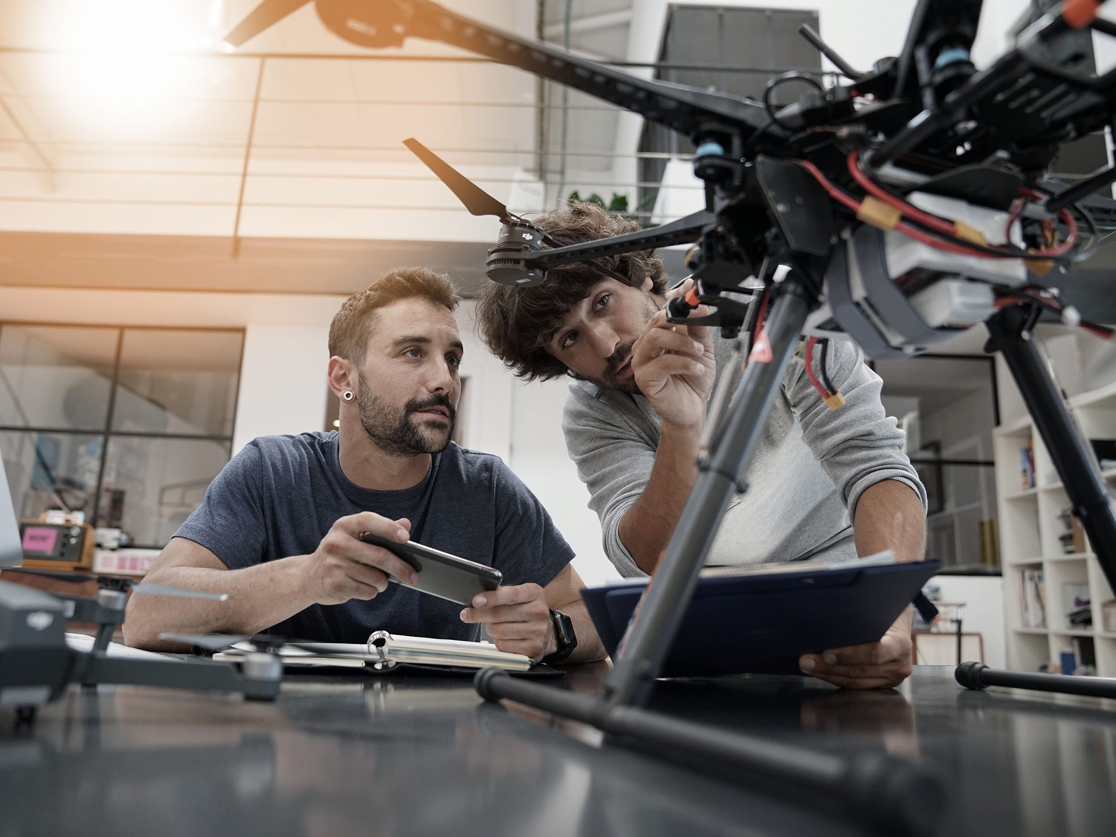 Der Bachelorstudiengang Drone Engineering & AI-based Innovation* ist einzigartig in Österreich. Der Bachelorstudiengang Drone Engineering & AI-based Innovation* ist einzigartig in Österreich.