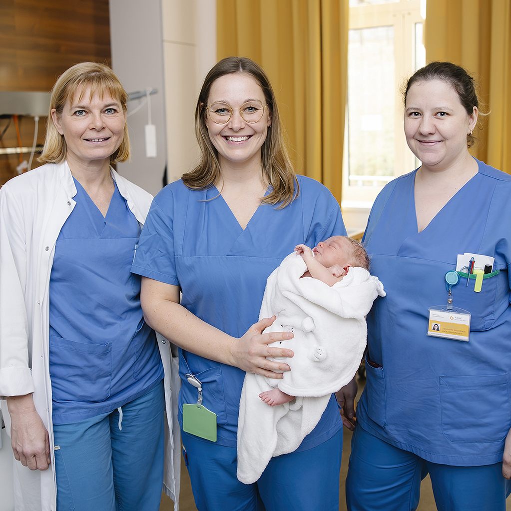 Das Wiener St. Josef Krankenhaus freut sich über 4.190 Babys im Jahr 2024.