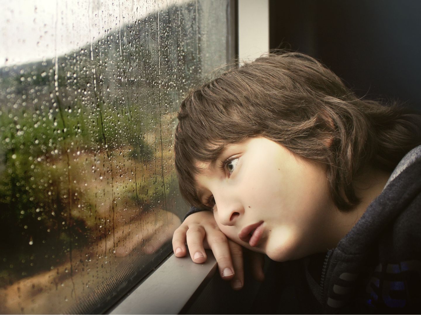 Bei Kindern und Jugendlichen gibt es laut einer Kinder- und Jugendlichenpsychotherapeutin einige Warnzeichen für psychische Probleme, auf die man achten kann.