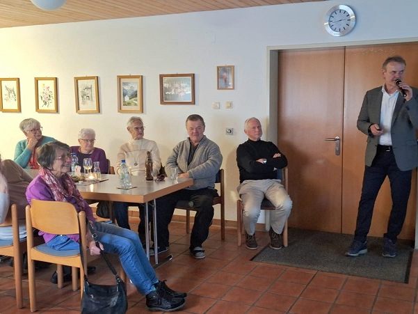 Gemeinde präsentiert sich beim Bürser PVÖ-Clubnachmittag Gemeinde präsentiert sich beim Bürser PVÖ-Clubnachmittag