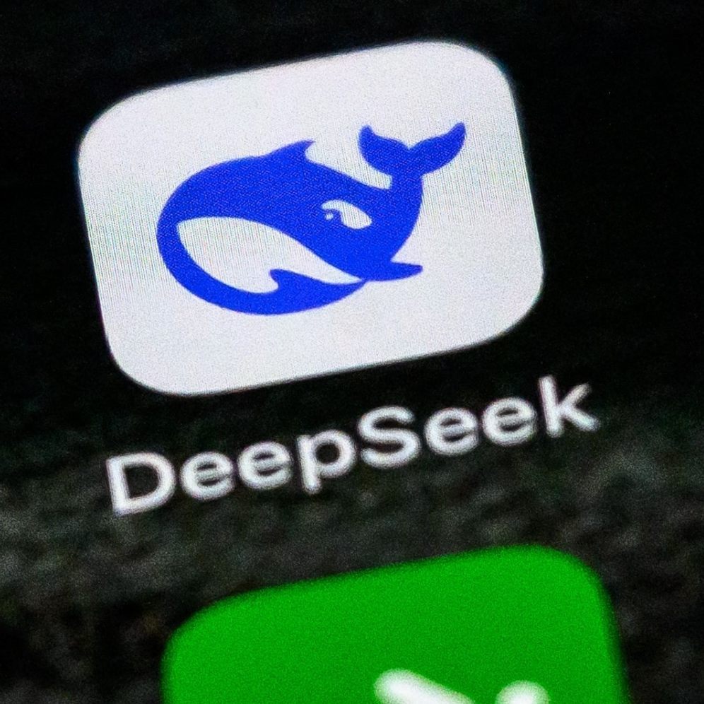 China-KI Deepseek spioniert ganz massiv seine Nutzer aus.