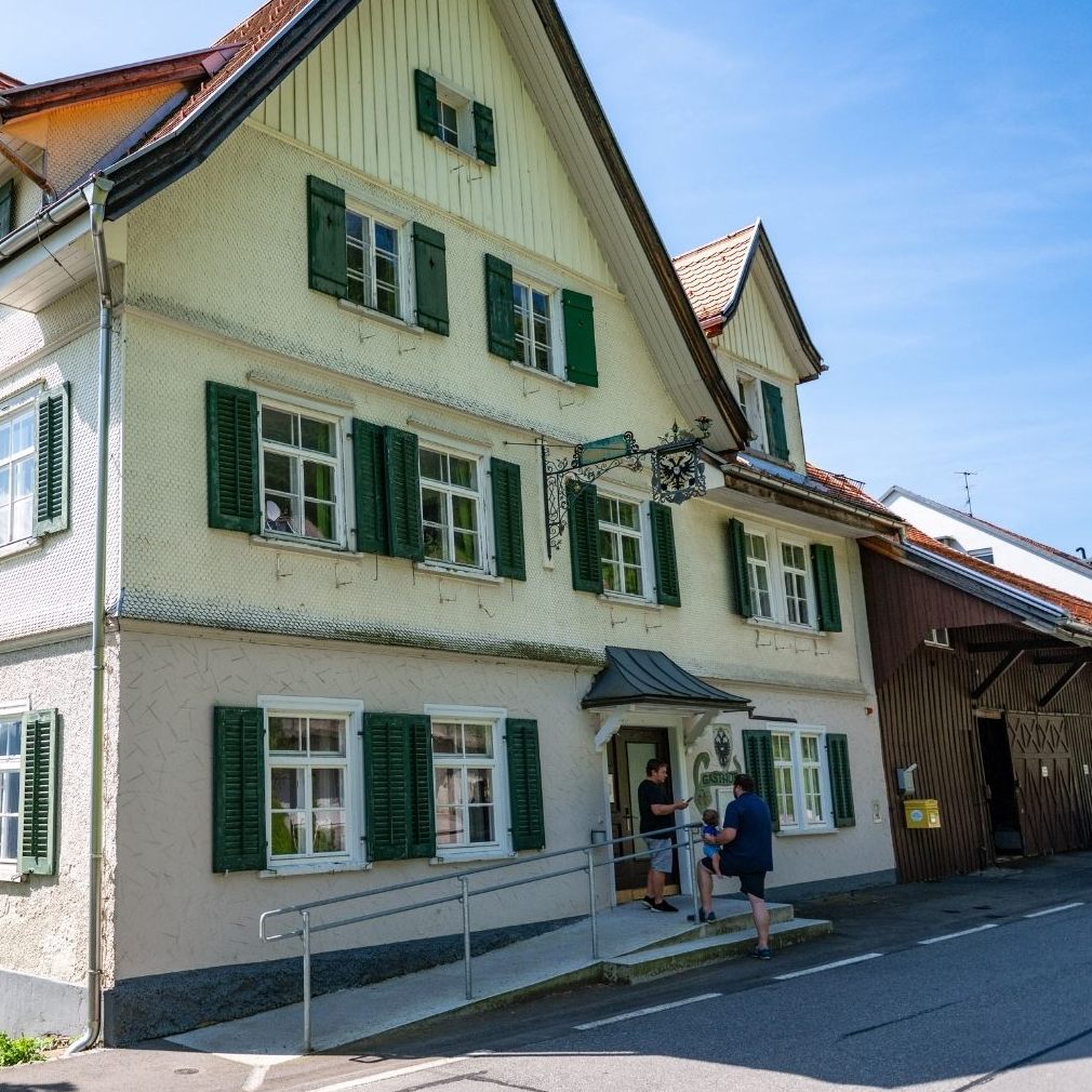 Diethelm Simma kehrt dem Adler wieder den Rücken. Was dahinter steckt.