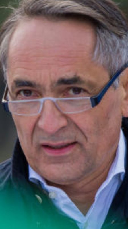 Rhomberg kündigt seinen Rückzug aus dem operativen Geschäft an. Welche Rolle zukünftig künstliche Intelligenz im Unternehmen spielen soll.