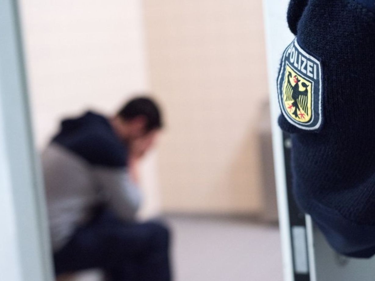 Bundespolizei verhindert Einreiseversuch. (Symbolbild)