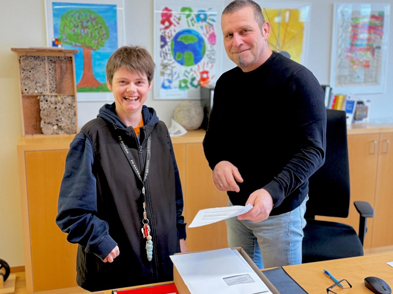 Corinna Zobl im Gespräch mit Direktor Dieter Losert. Corinna Zobl im Gespräch mit Direktor Dieter Losert.