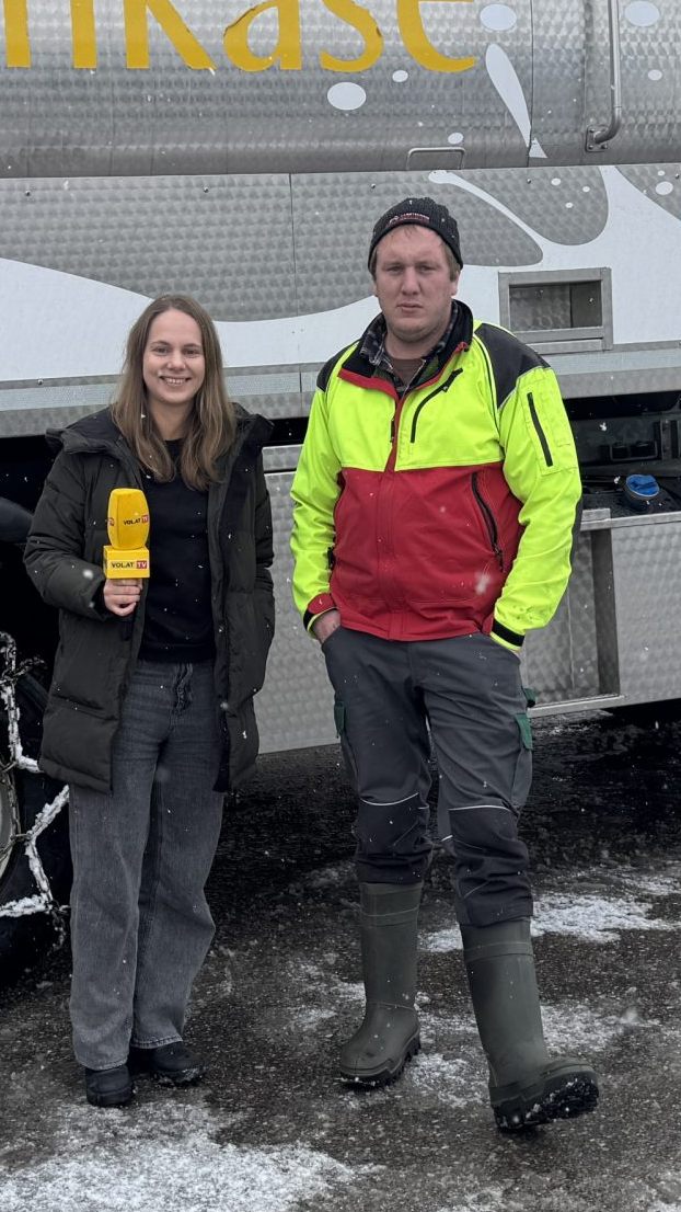 VOL.AT begleitete Milchfahrer Daniel Feuerstein an einem Arbeitstag.