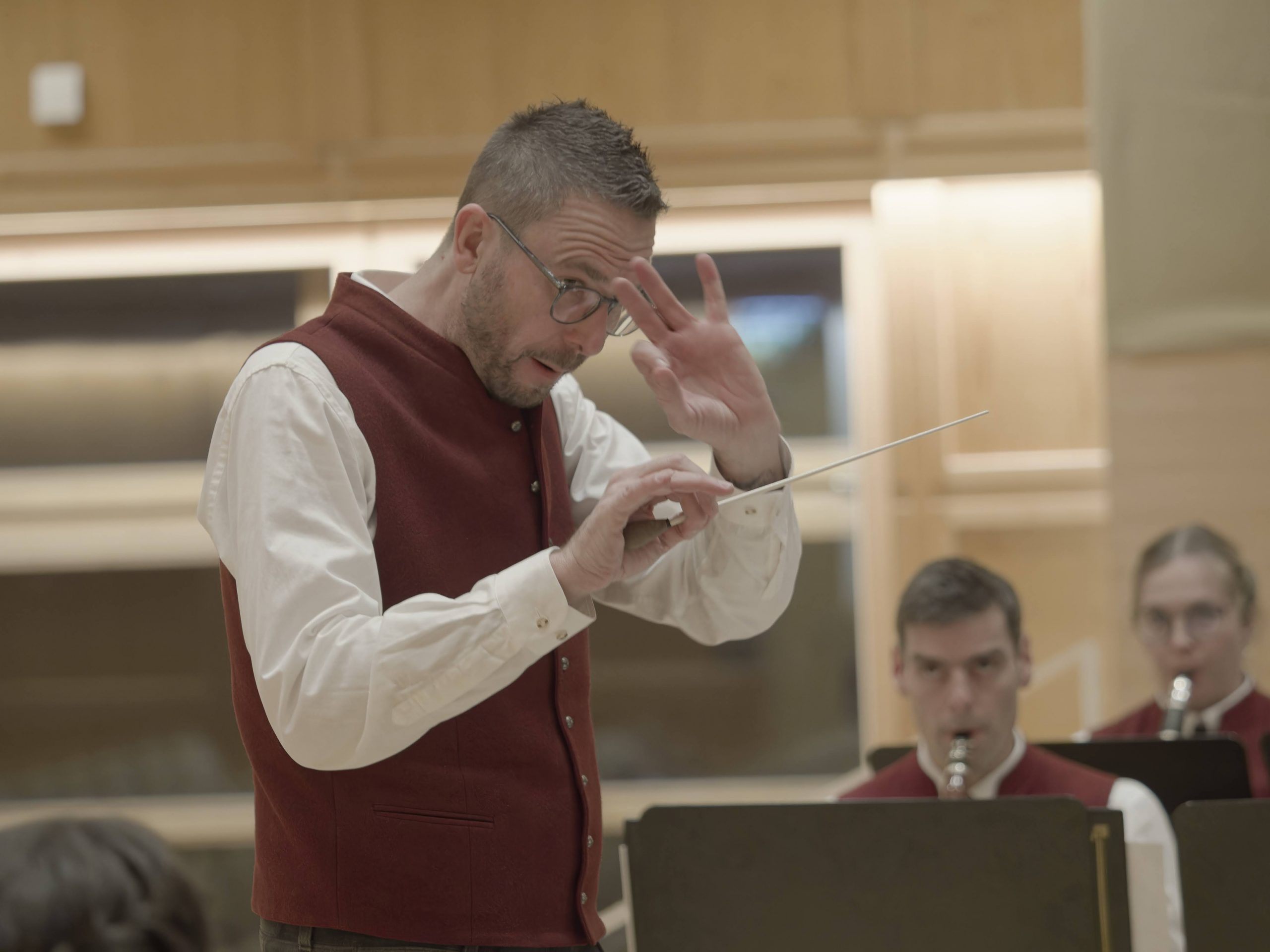 präzise Probenarbeit mit Kapellmeister Benjamin Markl
