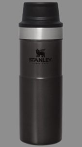 Wegen Verbrühungsgefahr werden Stanley Travel Mugs zurückgerufen.