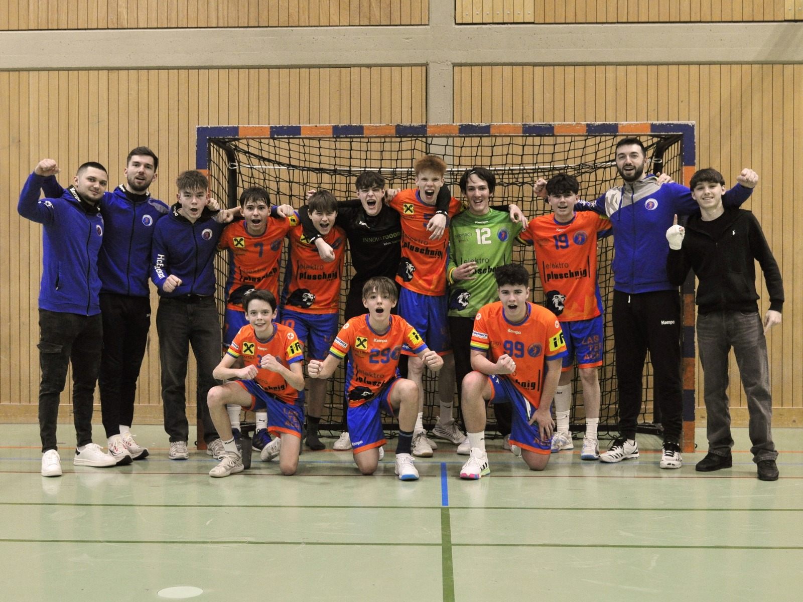 Die U16 feiert einen weiteren Heimsieg! Die U16 feiert einen weiteren Heimsieg!