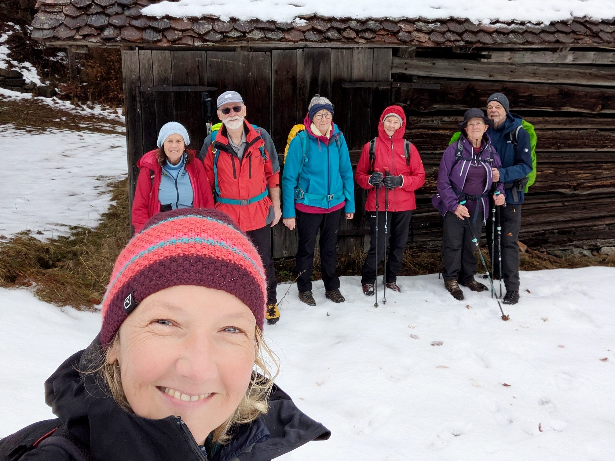 Eine kleine Gruppe genoß unsere Wanderung auf dem Sonnenweg Eine kleine Gruppe genoß unsere Wanderung auf dem Sonnenweg