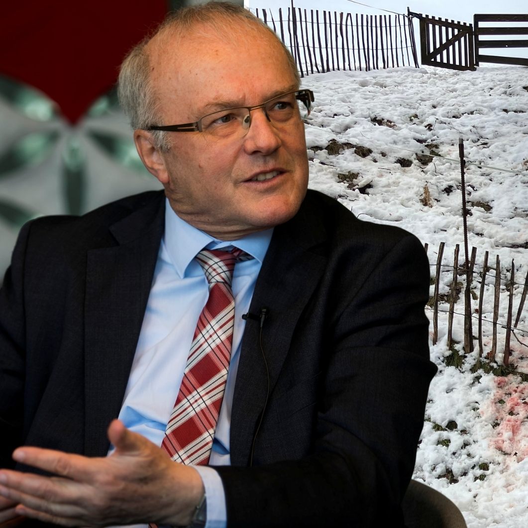 Nach der grausamen Attacke auf drei Zwergschafe in Riefensberg äußert sich Reinhard Haller allgemein zur Psyche von Tierquälern.