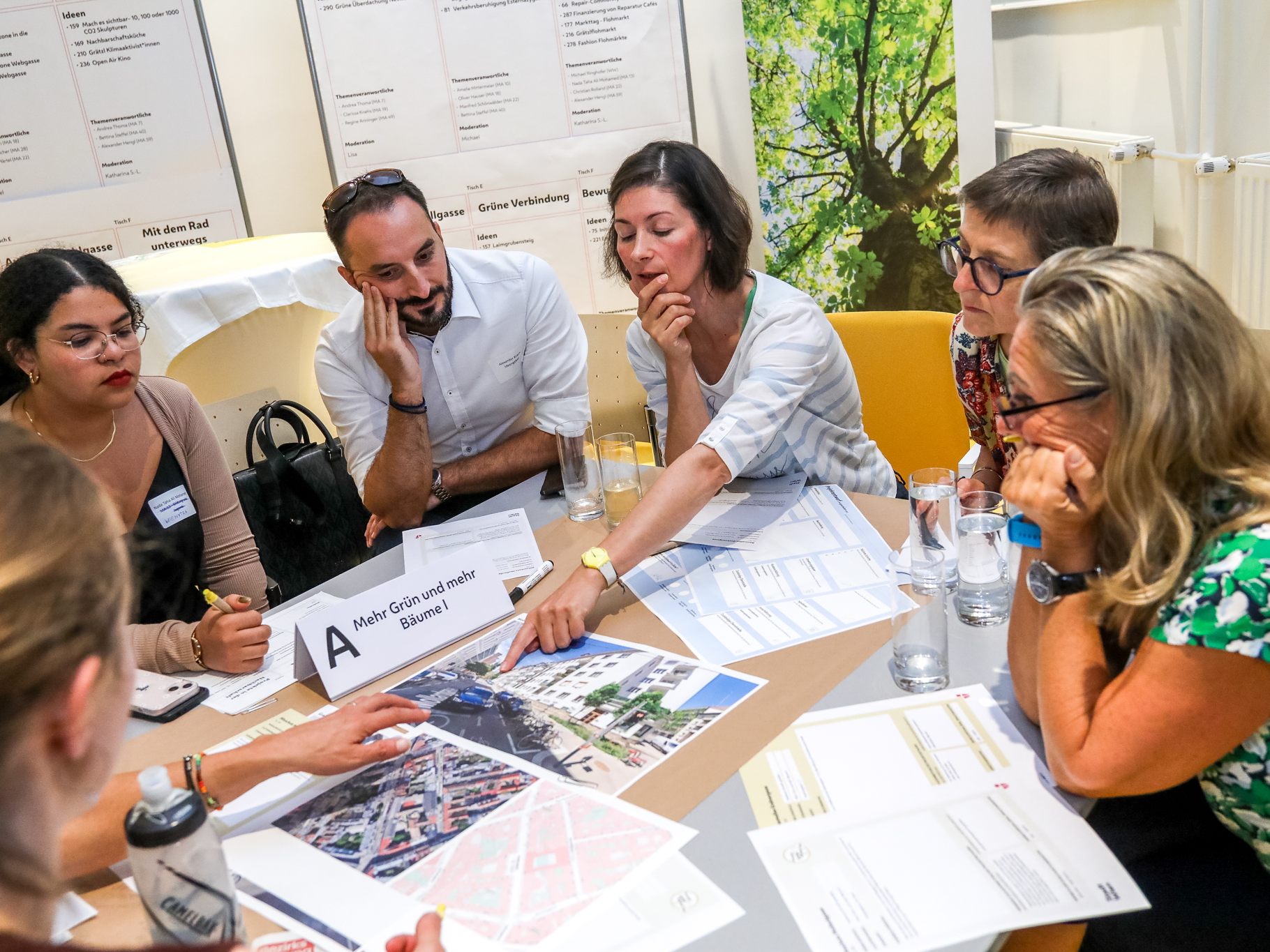 Projekt-Werkstätten stehen vor der Tür. Projekt-Werkstätten stehen vor der Tür.