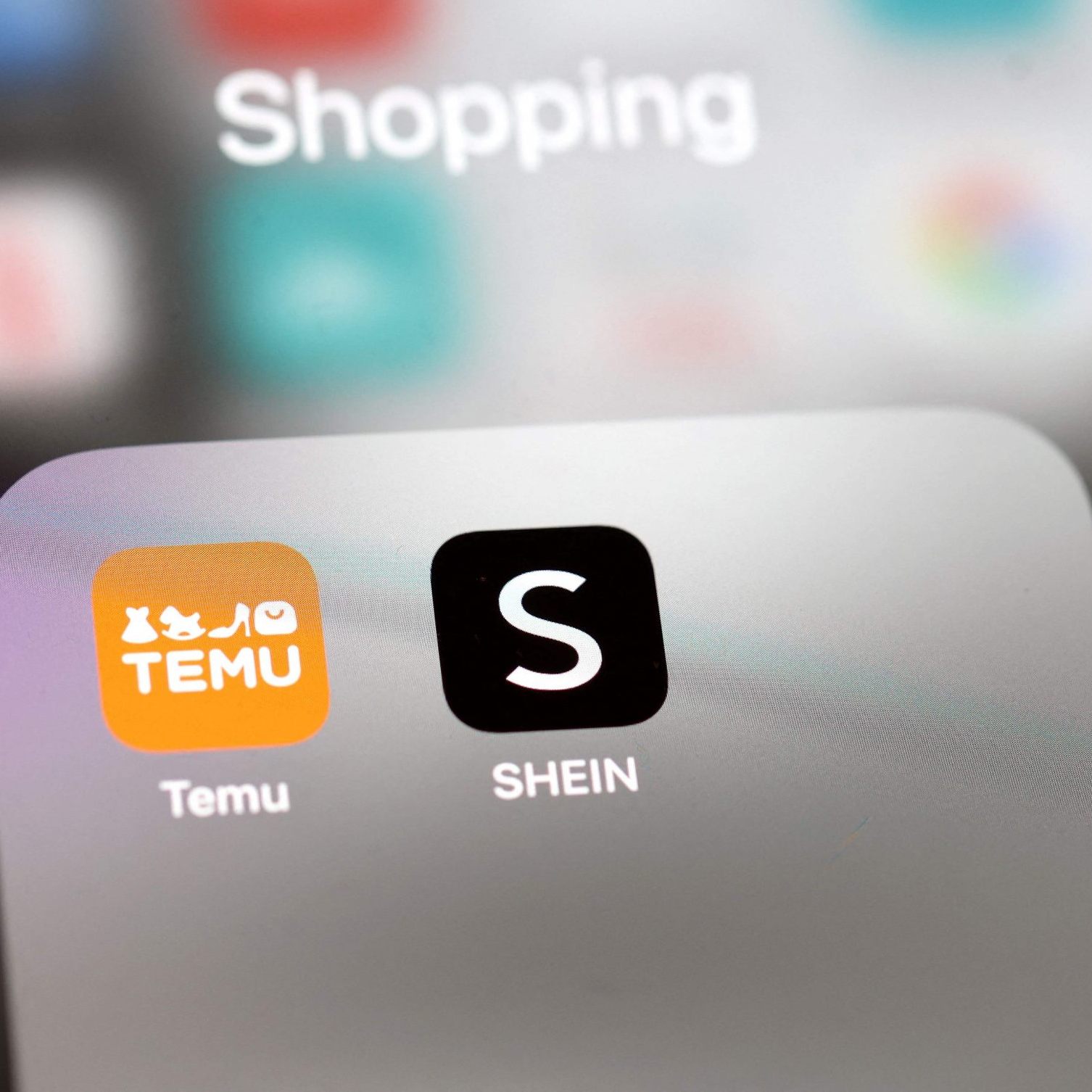 Die EU schlägt eine Gebühr für Online-Shops wie Temu und Shein vor.