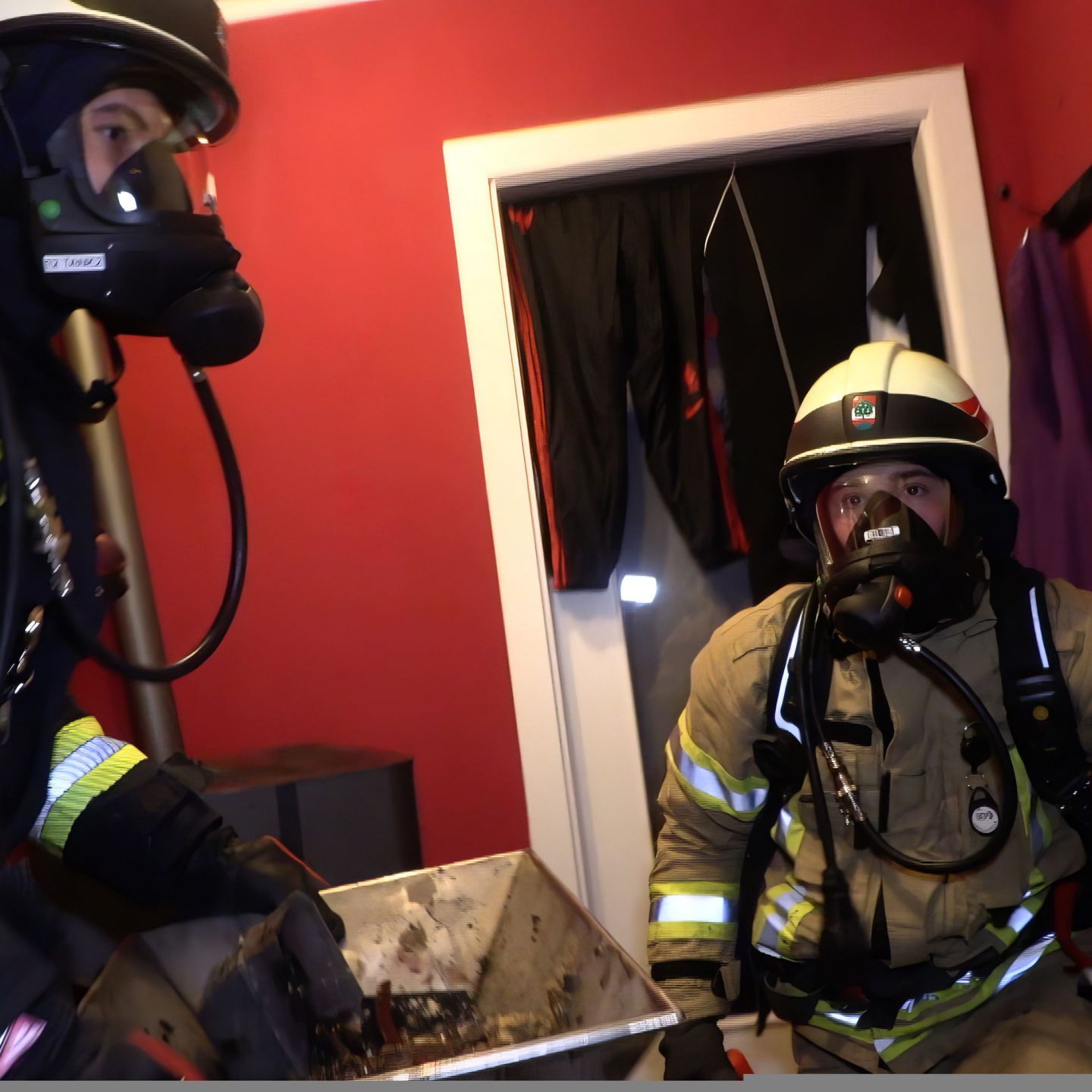 Die Explosion eines Pelletsofens sorgte für einen nächtlichen Feuerwehreinsatz.