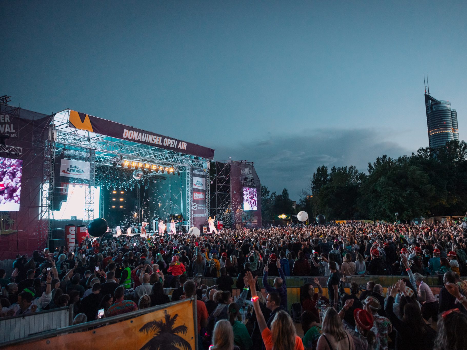 Das Donauinsel Open Air holt die Musik-Helden von einst wieder auf die Bühne. Das Donauinsel Open Air holt die Musik-Helden von einst wieder auf die Bühne.
