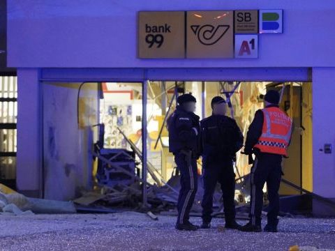 Durch die Bankomatsprenung wurde die Wiener Post-Filiale komplett zerstört. Durch die Bankomatsprenung wurde die Wiener Post-Filiale komplett zerstört.