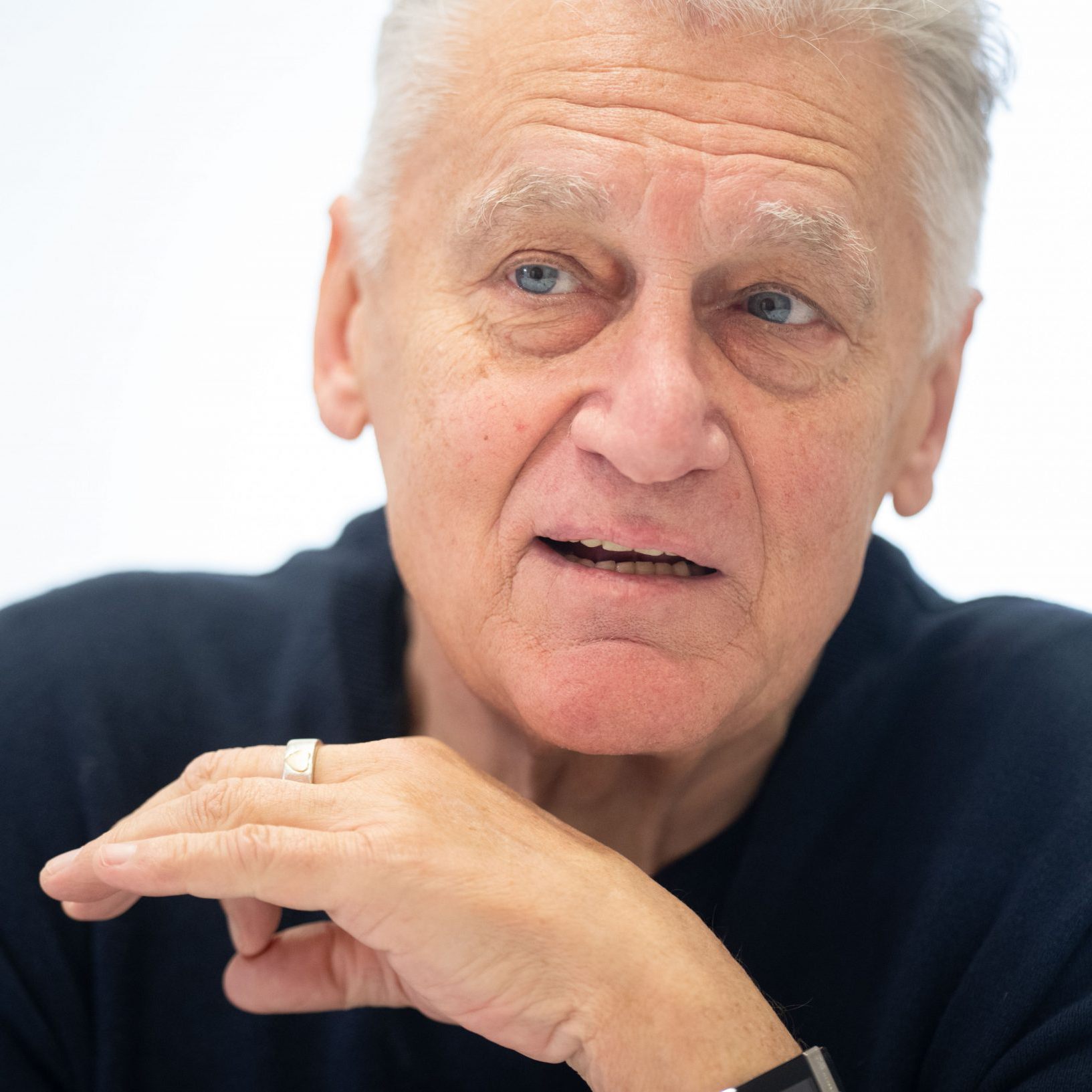 Zahlreiche Alben brachte die Karriere von Fendrich hervor.