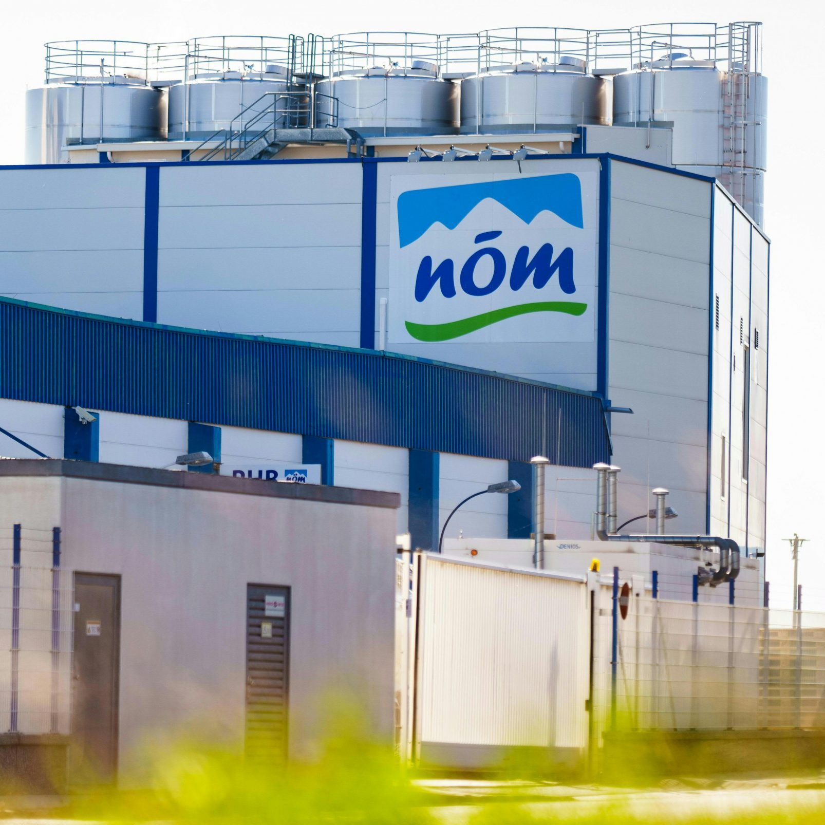 NÖM-Produkte sind bald wieder in Spar-Regalen.