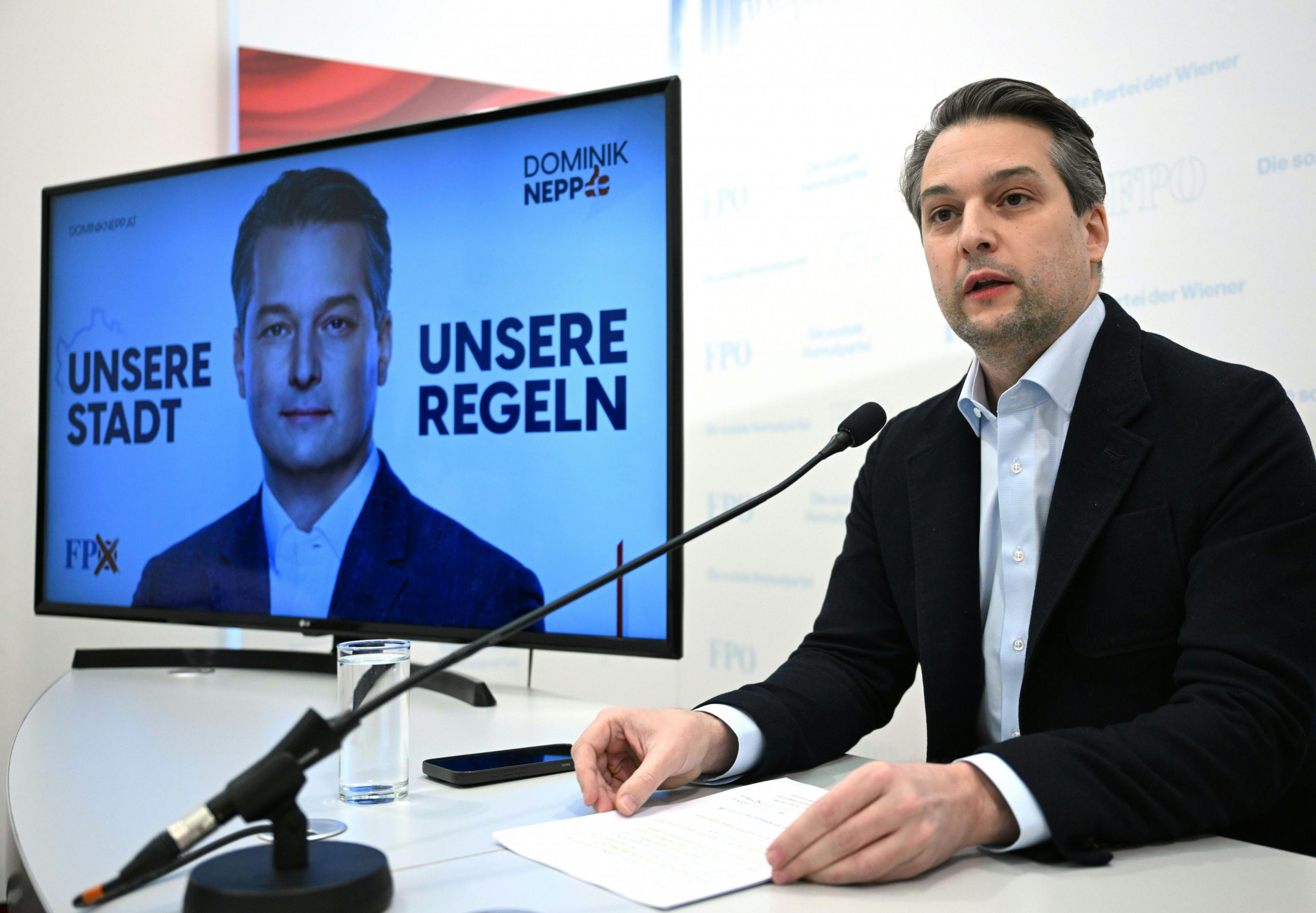 ©APA/ROLAND SCHLAGER