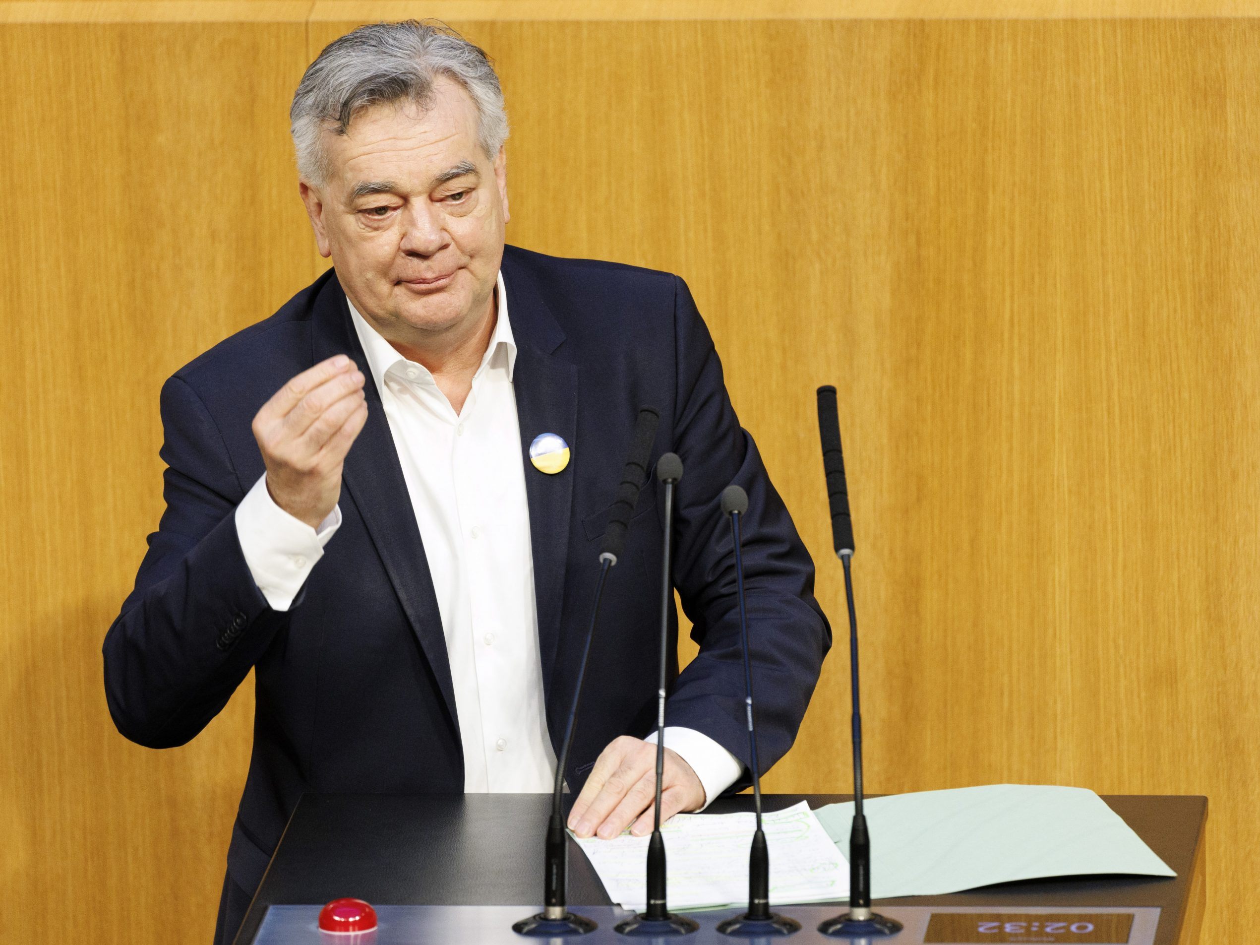 Kogler reagiert mit Wohlwollen auf die neue Koalition. Kogler reagiert mit Wohlwollen auf die neue Koalition.