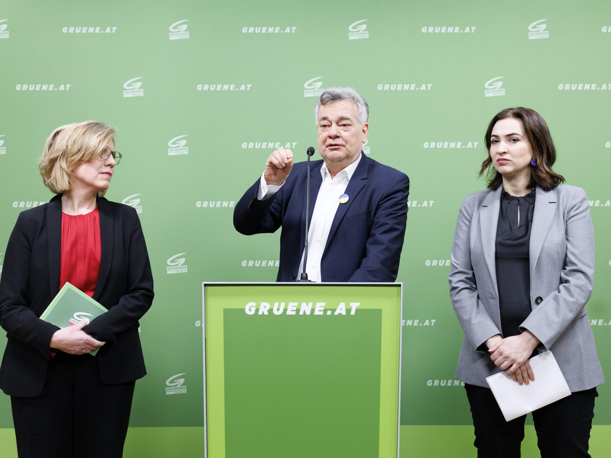 Grünen-Chef begrüßte Zusammenarbeit von ÖVP, SPÖ und NEOS. Grünen-Chef begrüßte Zusammenarbeit von ÖVP, SPÖ und NEOS.