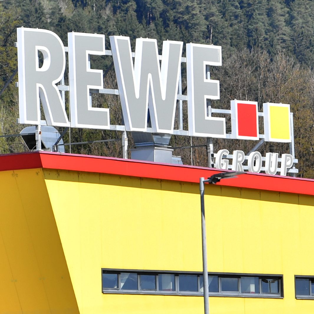 Handelsverband, DHK und WKÖ kritisieren die Rewe-Rekordkartellstrafe.