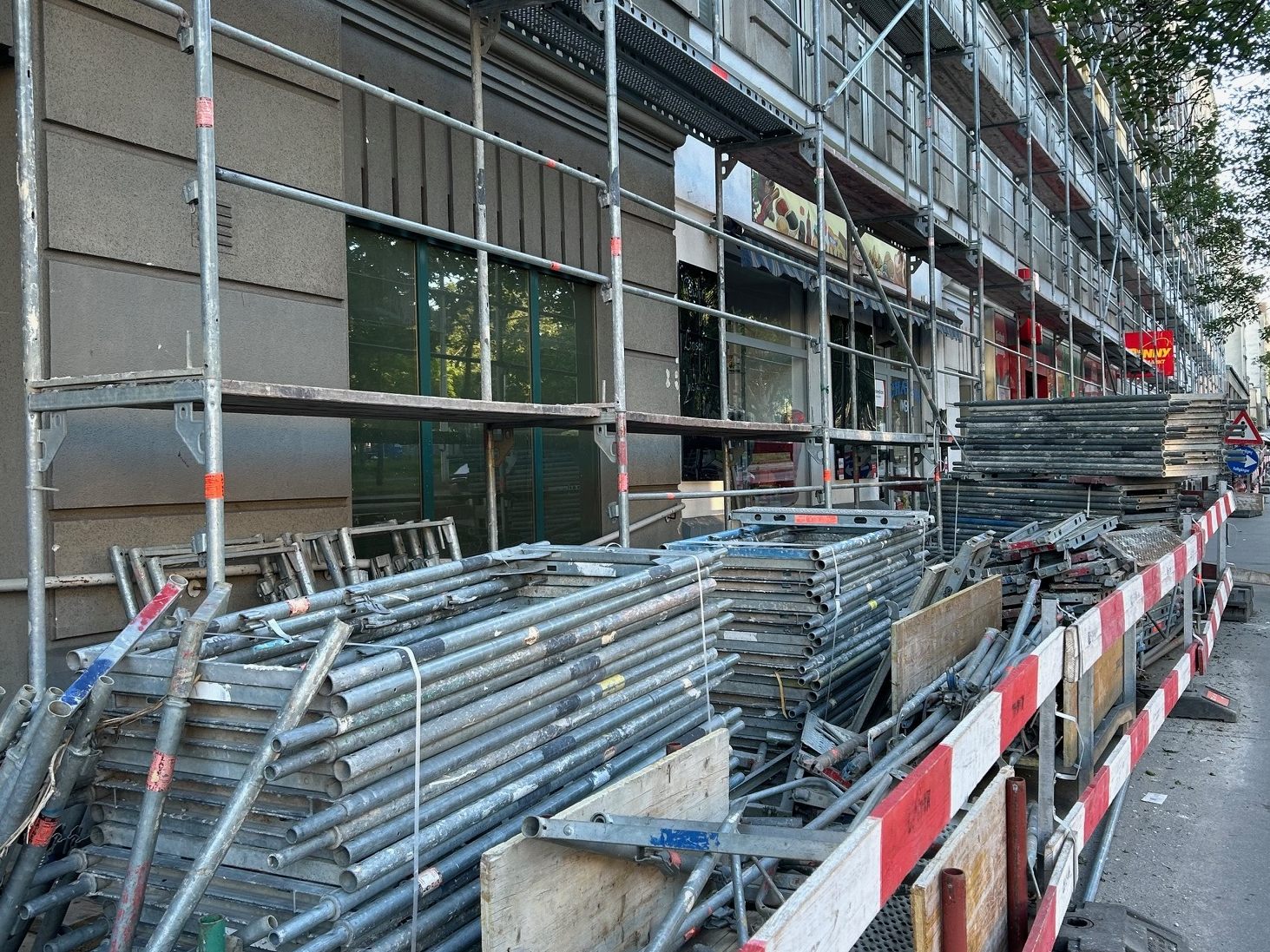 Eine Firma vermisst in Wien ein "unberechtigterweise" abgebautes Gerüst. Eine Firma vermisst in Wien ein "unberechtigterweise" abgebautes Gerüst.