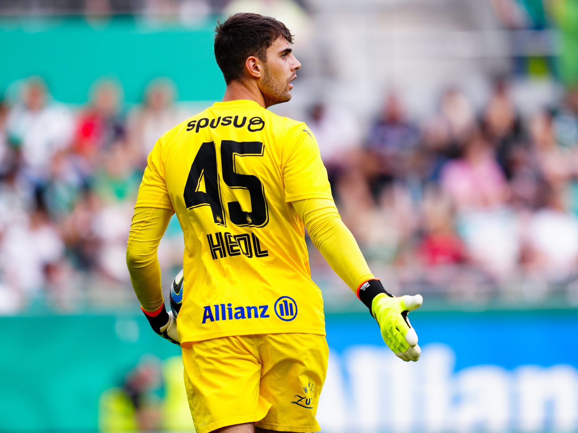 Rapid-Goalie Hedl wurde für ein Spiel gesperrt. Rapid-Goalie Hedl wurde für ein Spiel gesperrt.