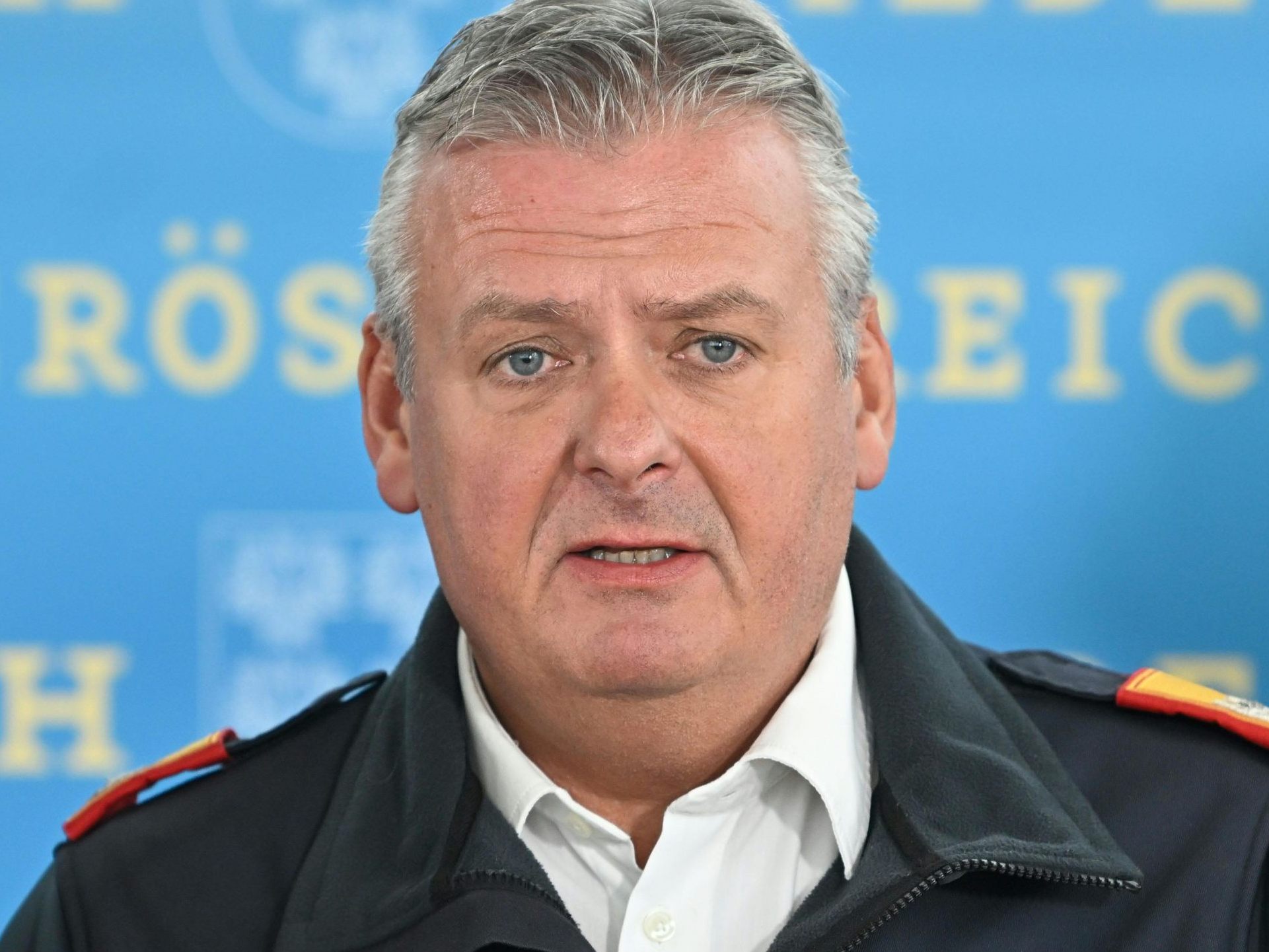 Niederösterreichs Landesfeuerwehrkommandant Fahrafellner. Niederösterreichs Landesfeuerwehrkommandant Fahrafellner.