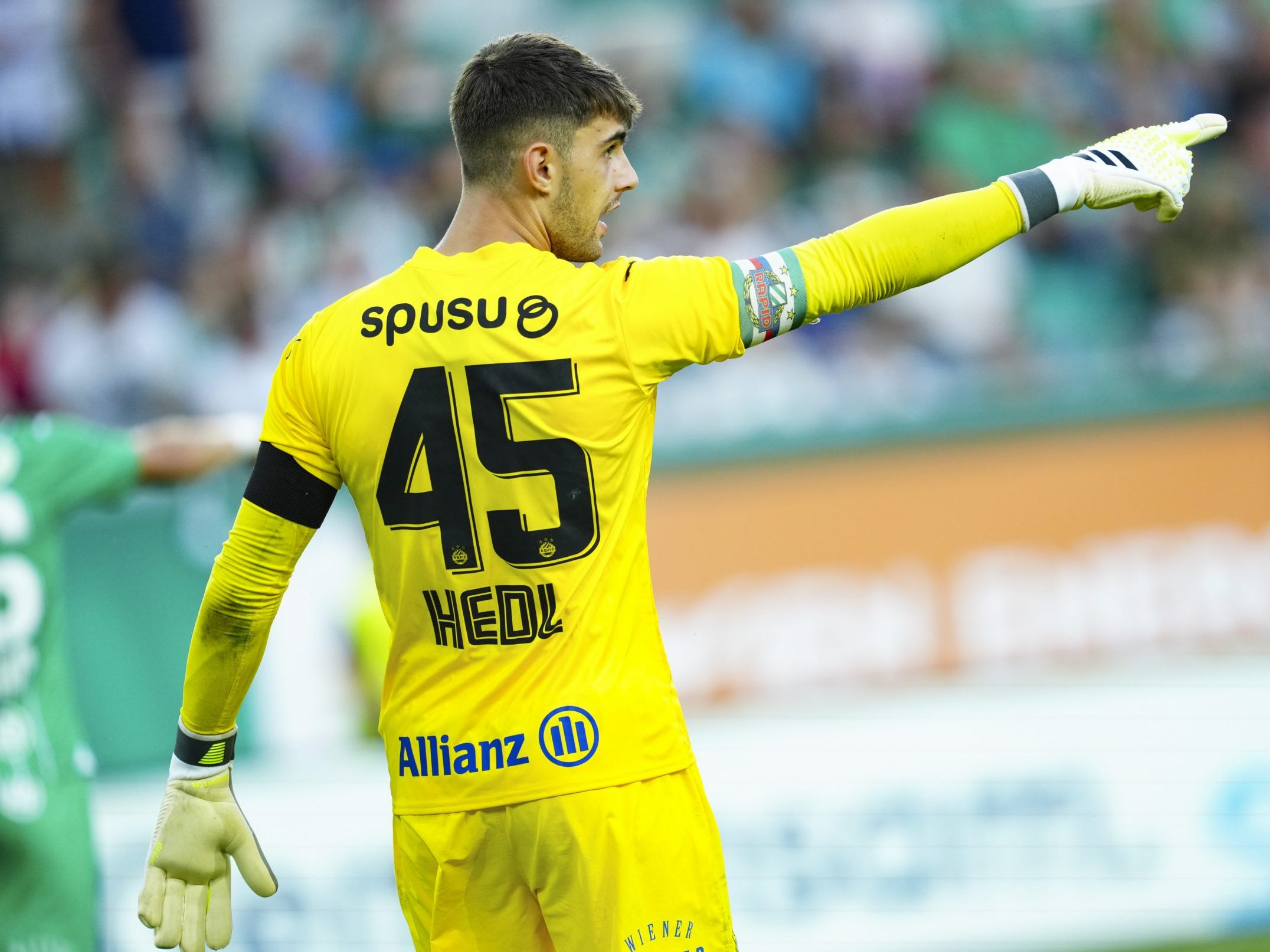 Rapid Wien-Torhüter Niklas Hedl wurde nach dem Wiener Derby gesperrt. Rapid Wien-Torhüter Niklas Hedl wurde nach dem Wiener Derby gesperrt.