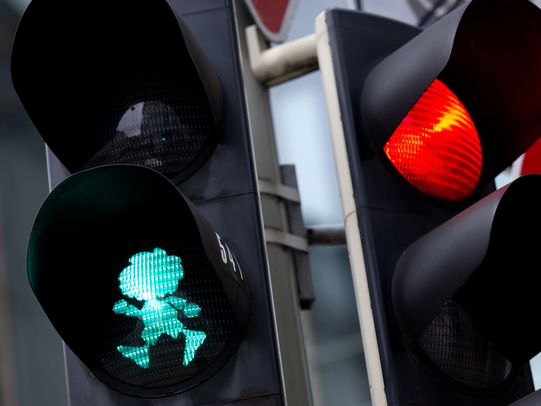 In München wurde die erste von mehreren Pumuckl-Ampeln eingeweiht. In München wurde die erste von mehreren Pumuckl-Ampeln eingeweiht.