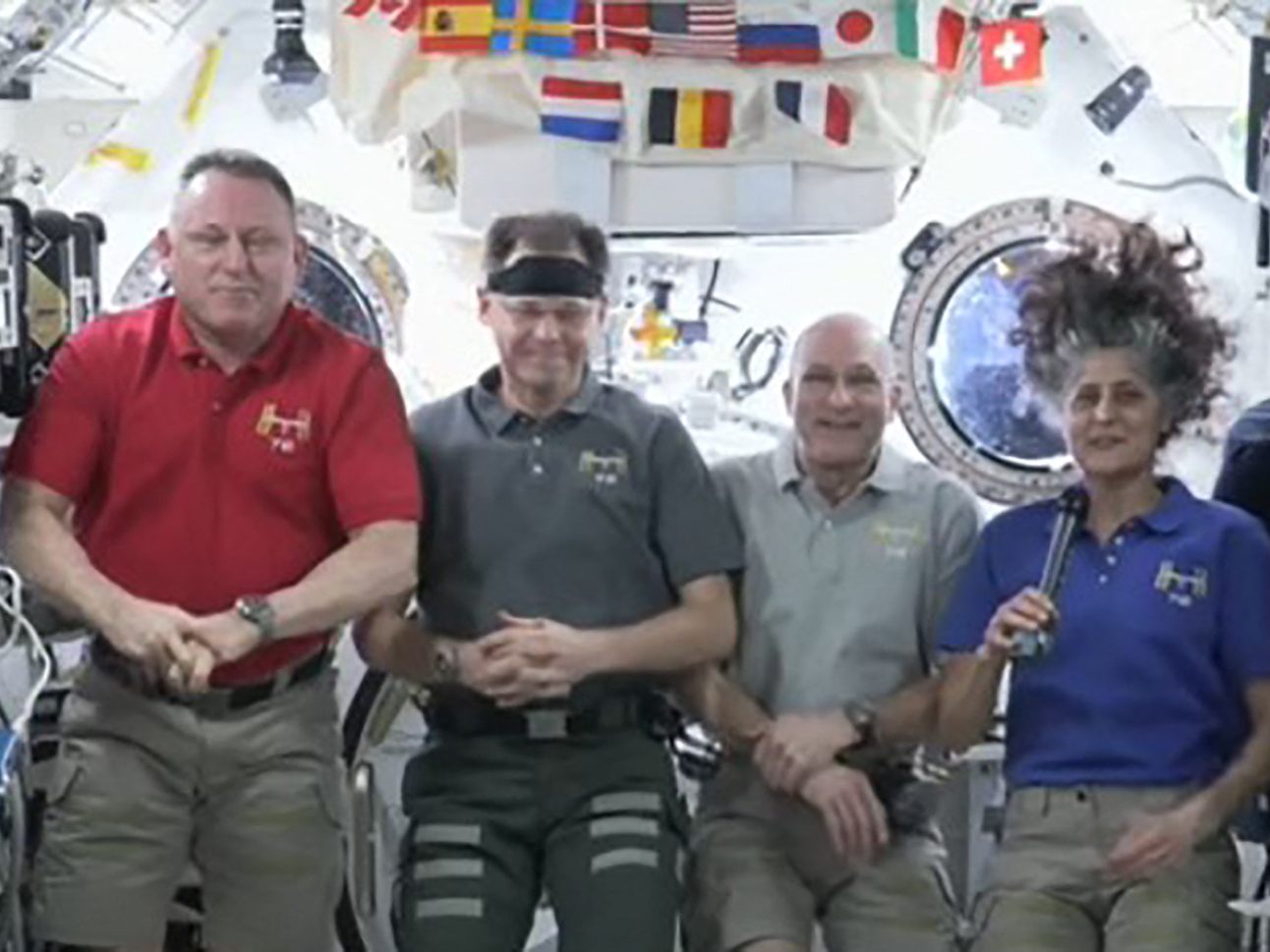 Die vier gestrandeten Astronauten könnten früher nach Hause kommen.