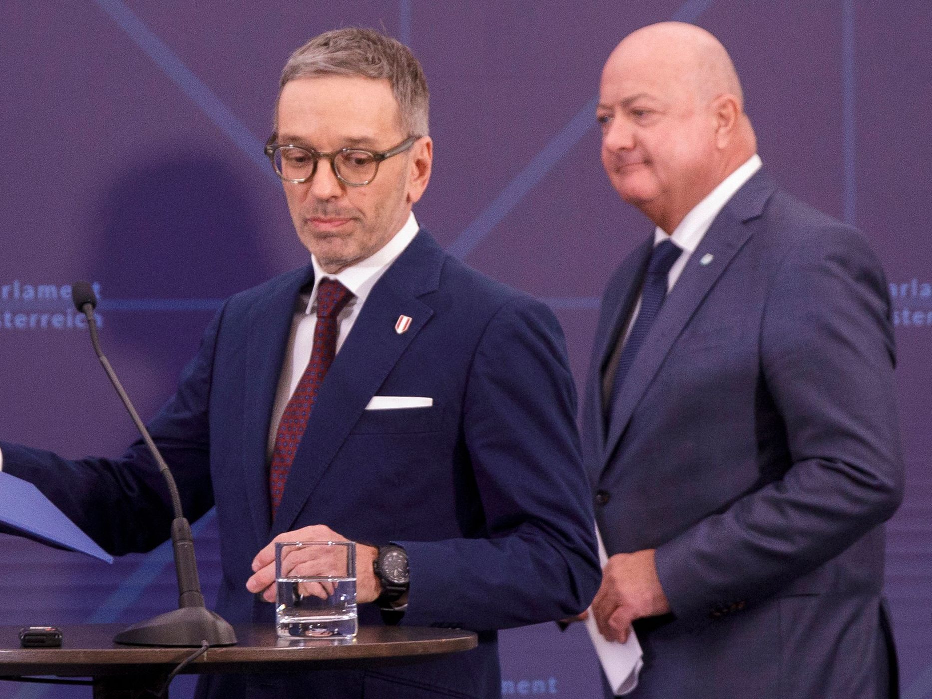 Gespräche waren nach Disput um Ressortverteilung auf Eis gelegt worden. Gespräche waren nach Disput um Ressortverteilung auf Eis gelegt worden.
