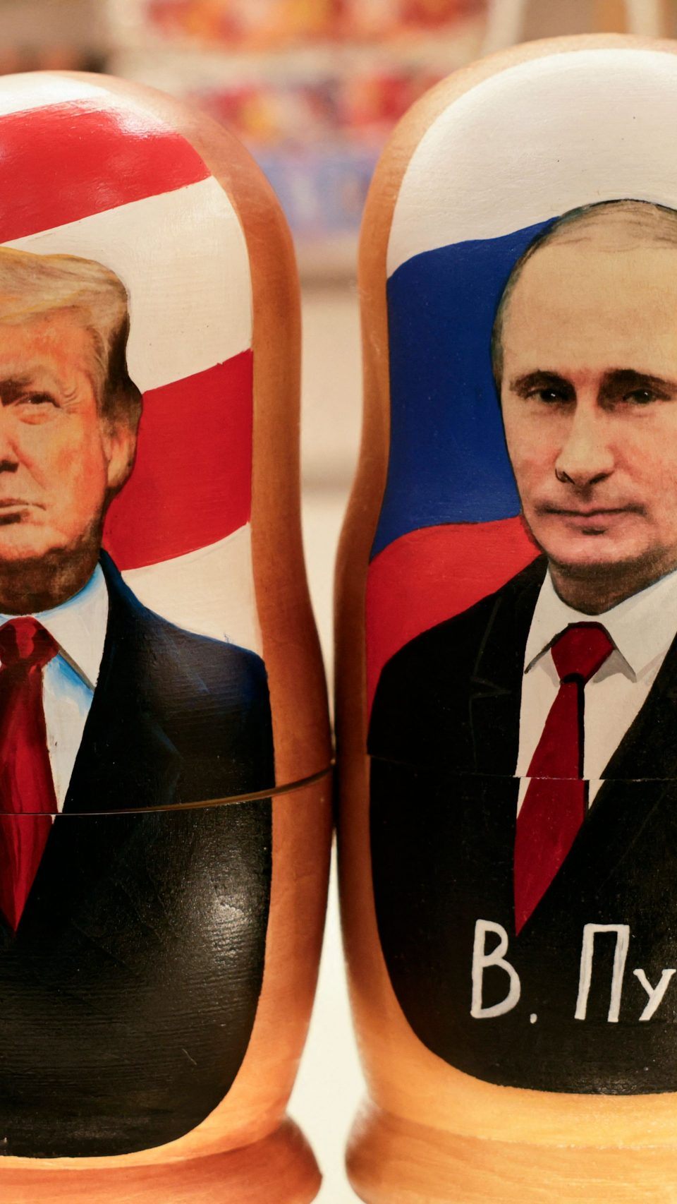 Trump und Putin auf Matroschka Puppen