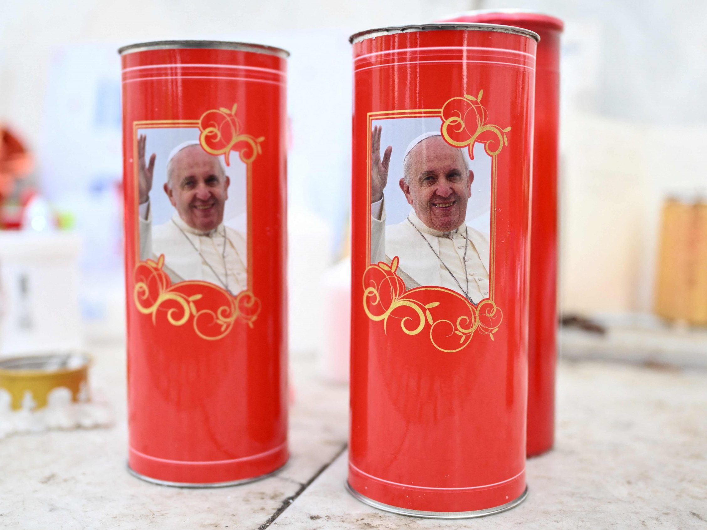 Das Bangen um Papst Franziskus geht weiter. Das Bangen um Papst Franziskus geht weiter.