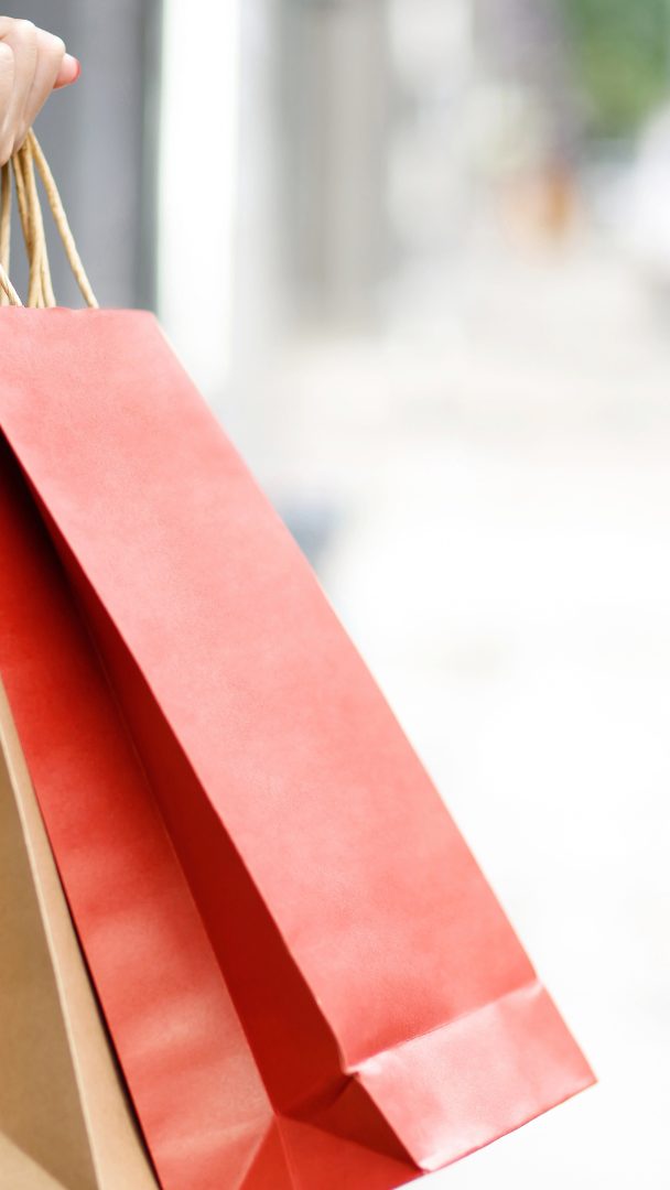 Nach einem Rückgang der realen Umsätze im ersten Halbjahr konnte der Einzelhandel vor allem gegen Ende des Jahres Fahrt aufnehmen.