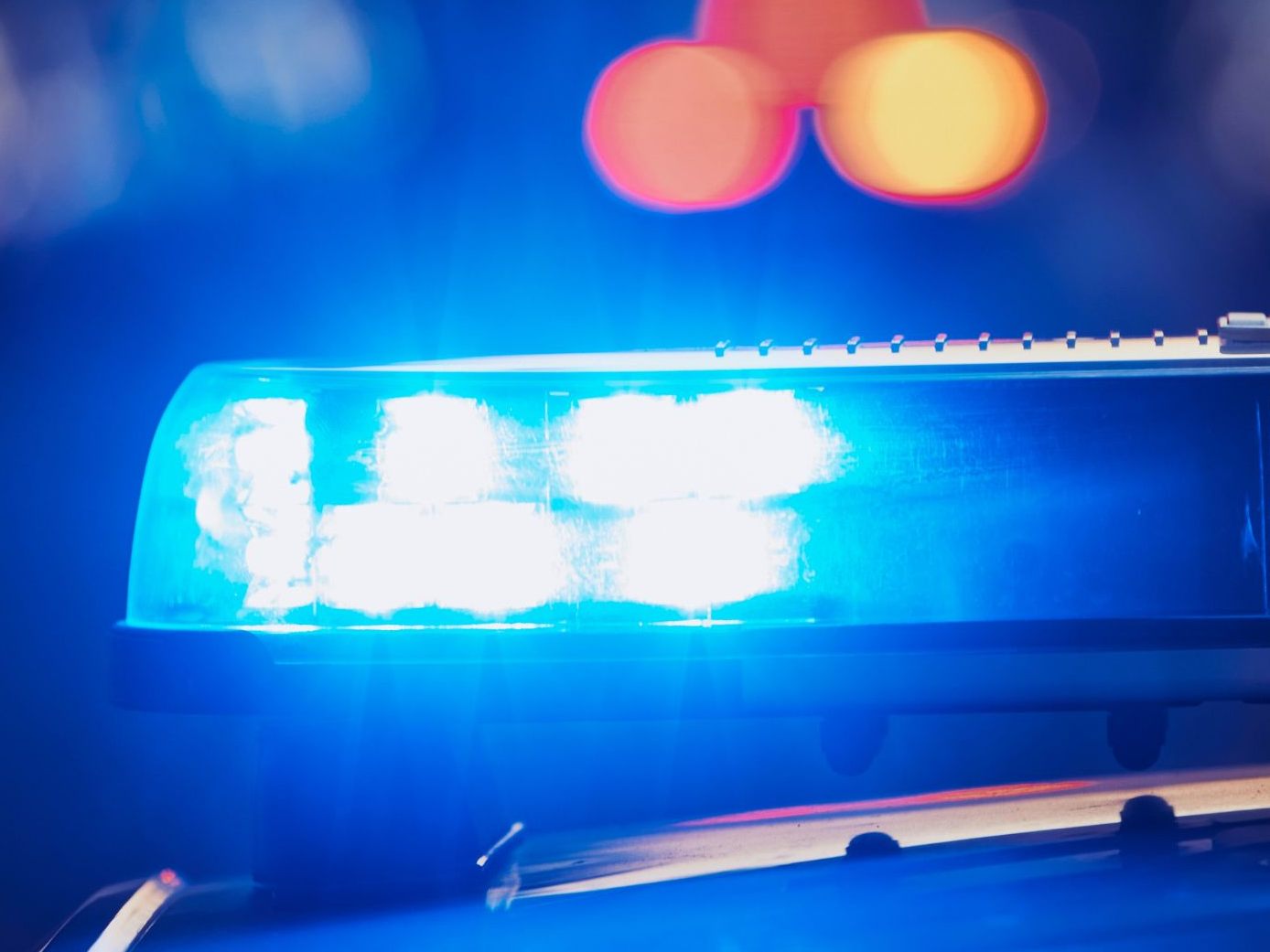 Polizei sucht Zeugen nach Verkehrsunfall (SYMBOLBILD) Polizei sucht Zeugen nach Verkehrsunfall (SYMBOLBILD)