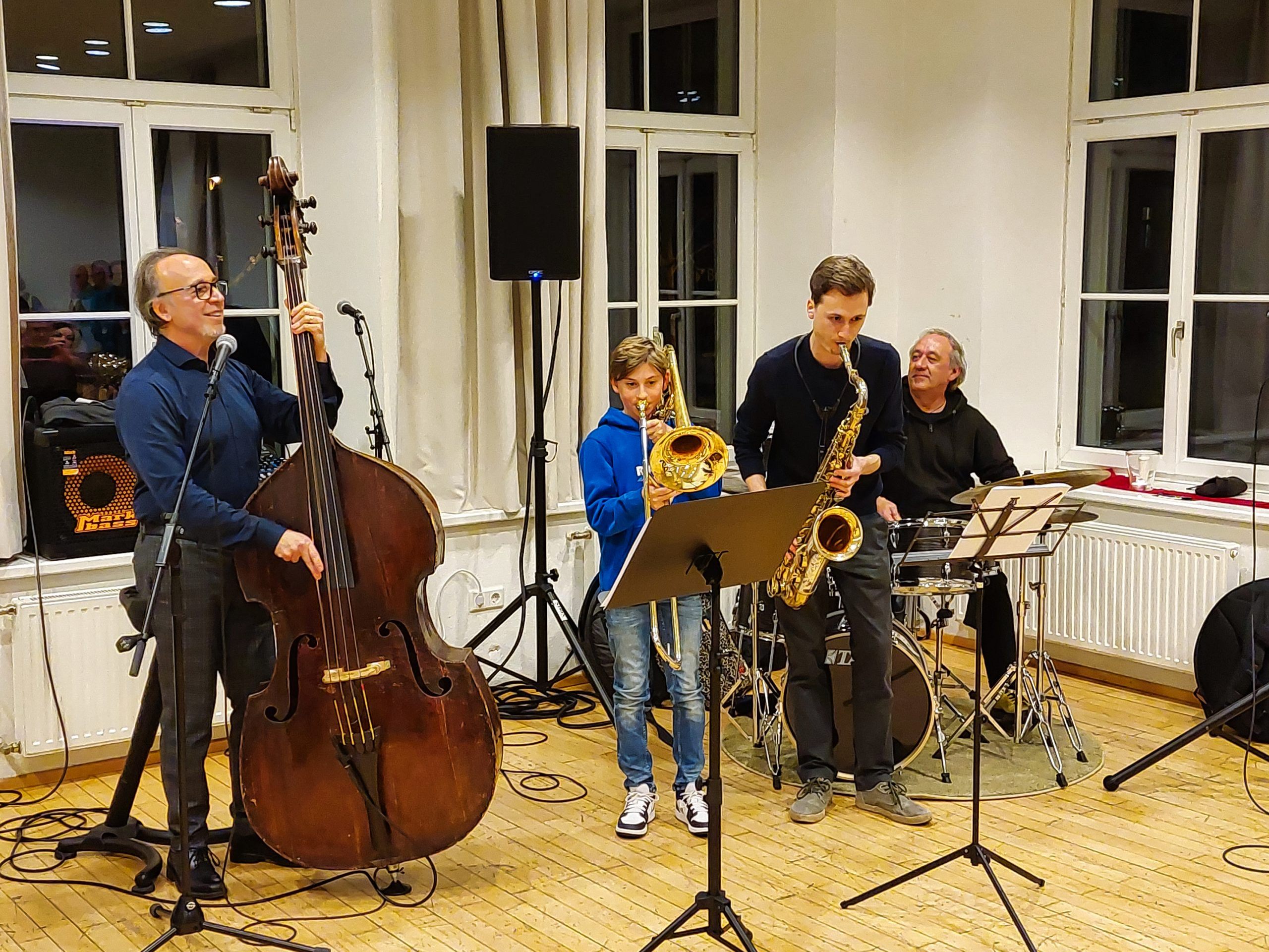 Zahlreiche namhafte Musiker*innen folgten der Einladung zur ersten Jamsession in Lochau Zahlreiche namhafte Musiker*innen folgten der Einladung zur ersten Jamsession in Lochau