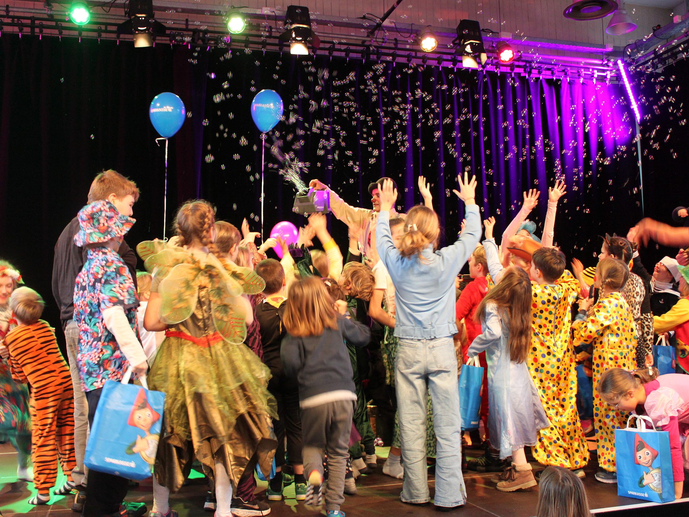 Feldkircher Kindermaskenball. Feldkircher Kindermaskenball.