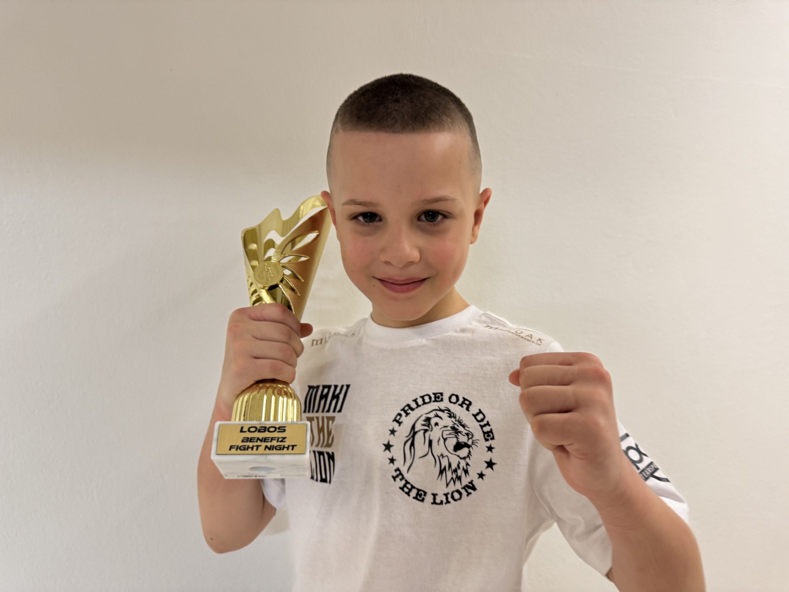 Stolzer Martic-Junior nach dem Sieg.