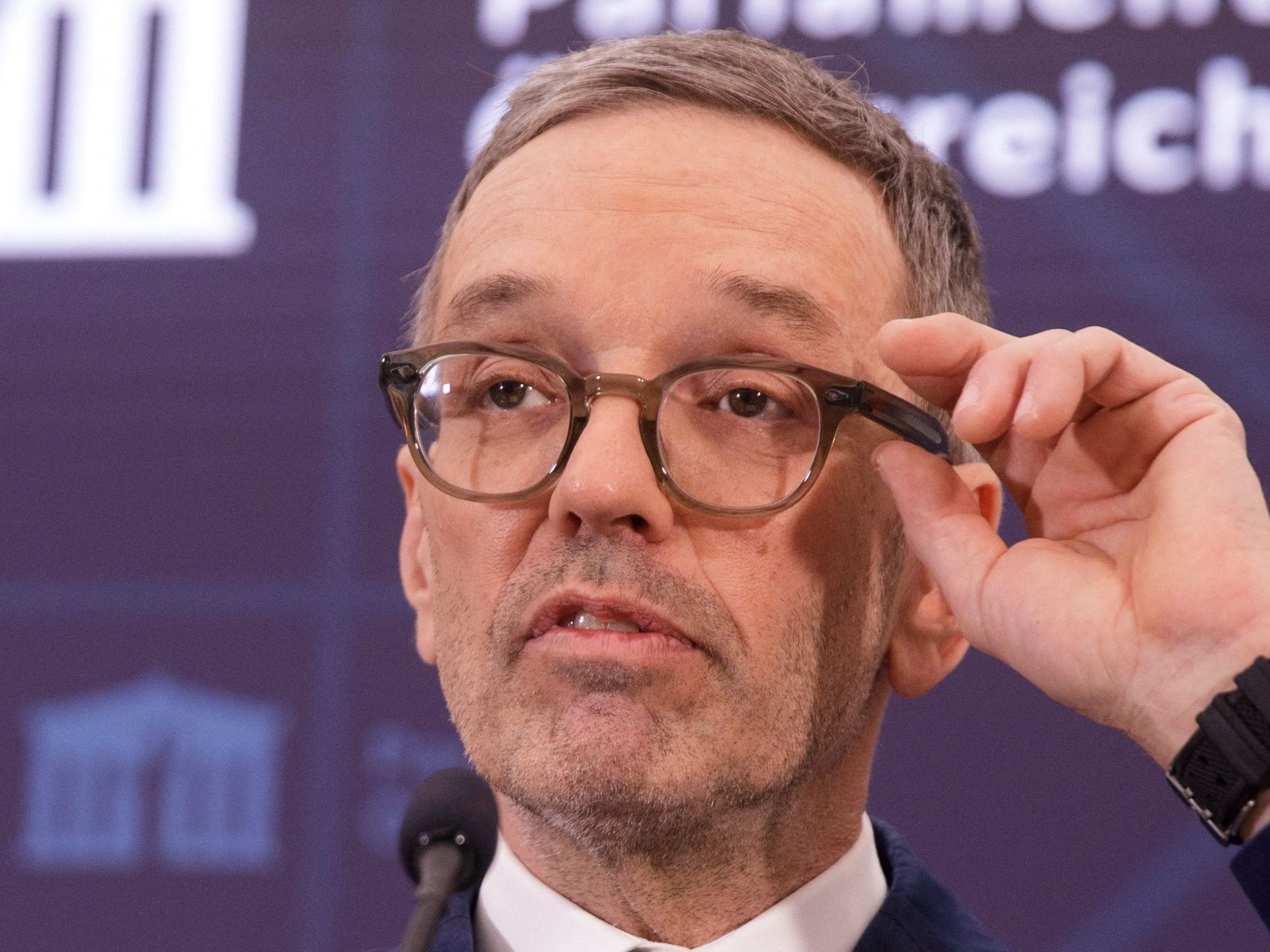 Seit Nationalratswahl 129 Tage vergangen - Ende der Koalitionsverhandlungen noch nicht in Sicht. Seit Nationalratswahl 129 Tage vergangen - Ende der Koalitionsverhandlungen noch nicht in Sicht.