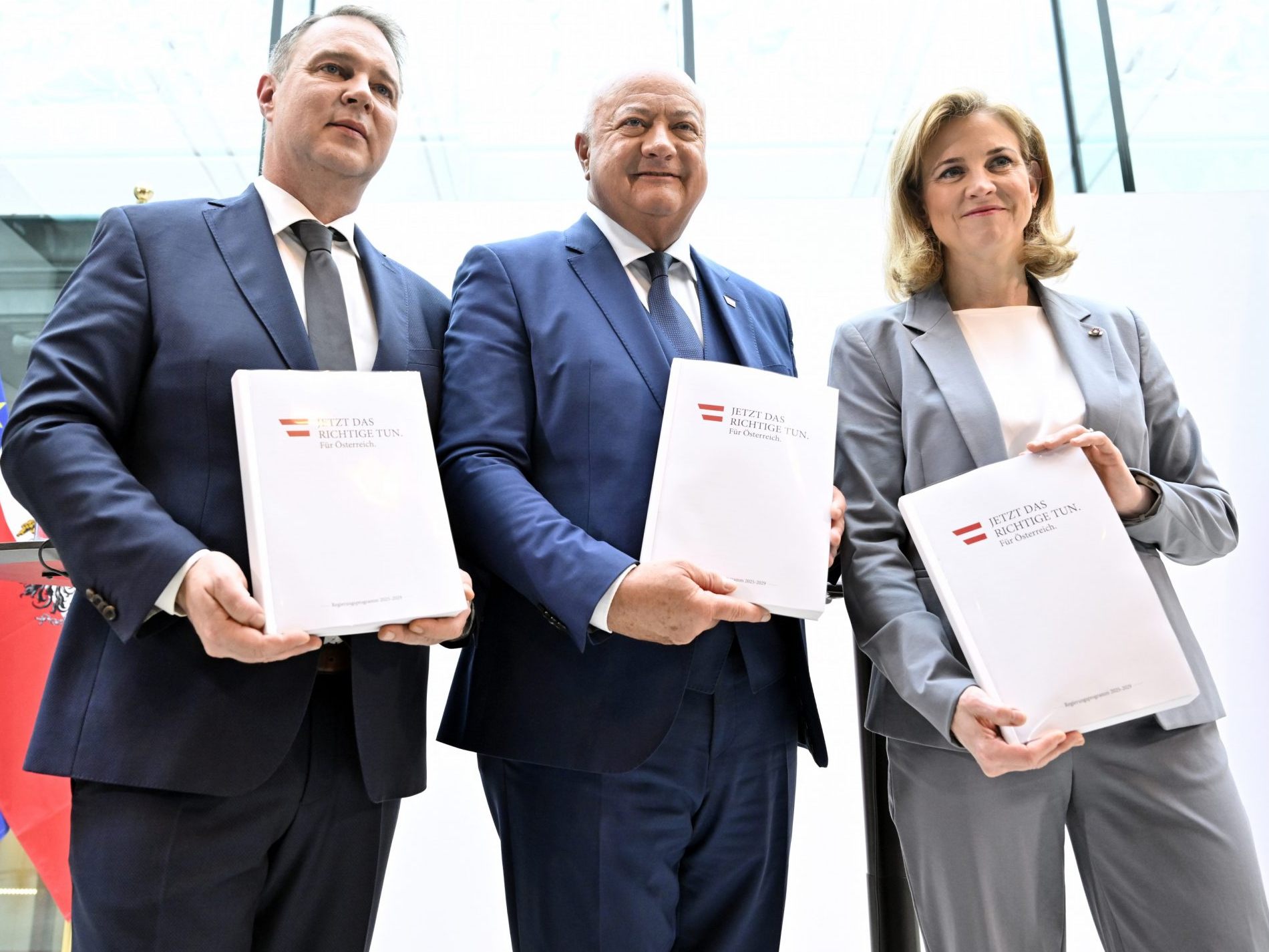 Die wichtigsten Punkte des Regierungsprogramms vonVon Arbeitsmarkt bis Wohnen. Die wichtigsten Punkte des Regierungsprogramms vonVon Arbeitsmarkt bis Wohnen.