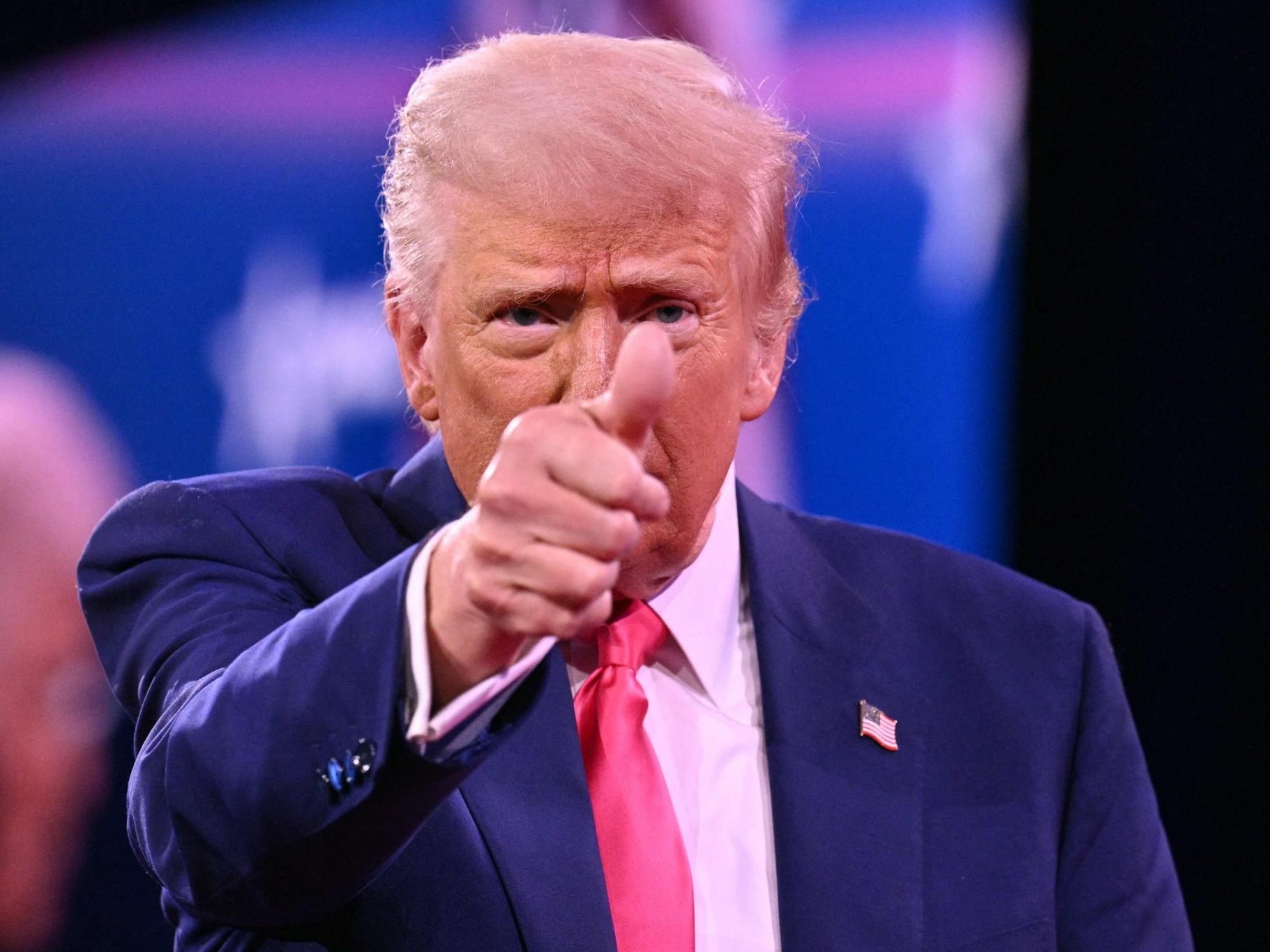 Zahlreiche internationale Gratulanten für Merz stellten sich ein - Trump gratulierte in Großbuchstaben.