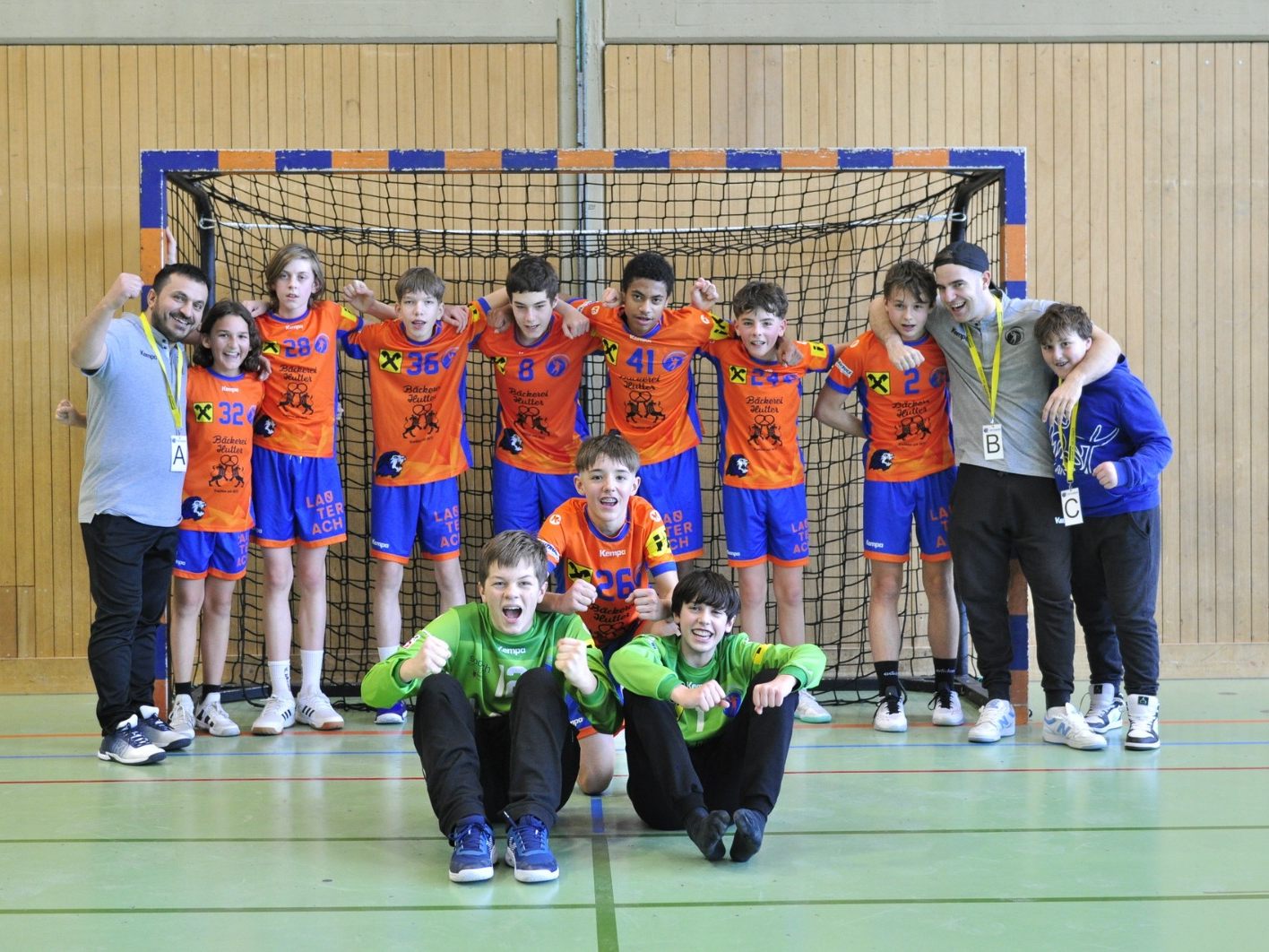 Die U14 aus Lauterach steht weiterhin ungeschlagen an der Tabellenspitze! Die U14 aus Lauterach steht weiterhin ungeschlagen an der Tabellenspitze!