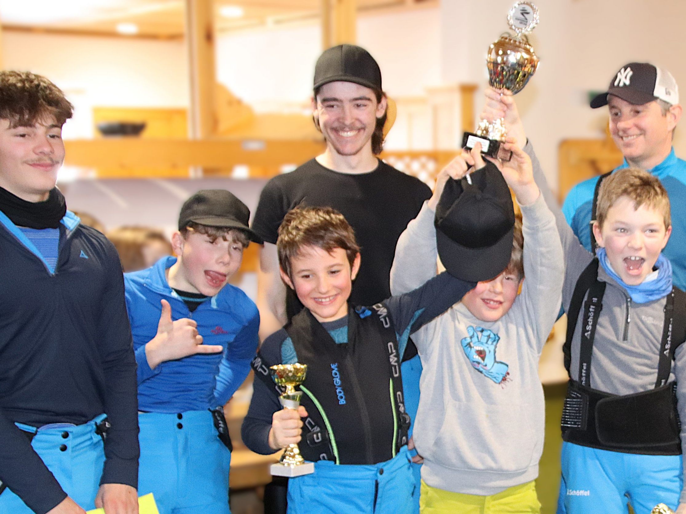1. Rang Team-Bewerb Sieger-Teams 'Speed Squad' & 'Power Gang' mit execo 0.14 Sek. Zeitdifferenz 1. Rang Team-Bewerb Sieger-Teams 'Speed Squad' & 'Power Gang' mit execo 0.14 Sek. Zeitdifferenz